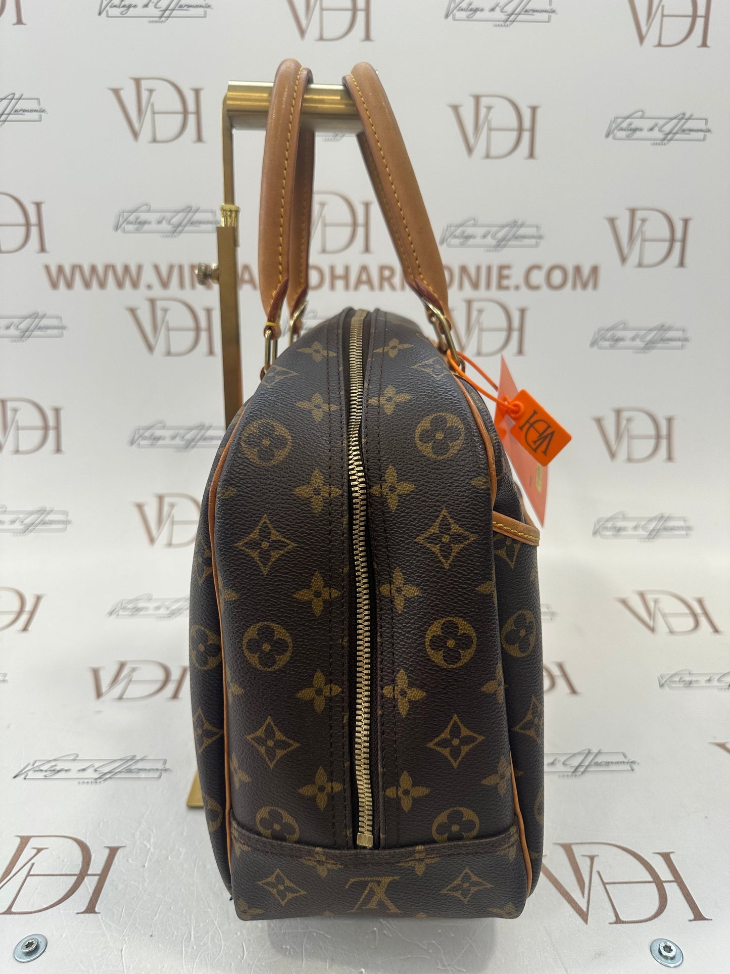 016925 - Louis Vuitton Deauville