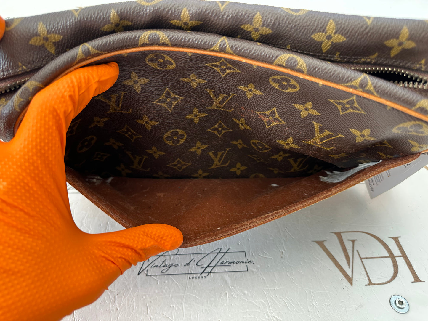 018124 -Louis Vuitton Trocadero 30