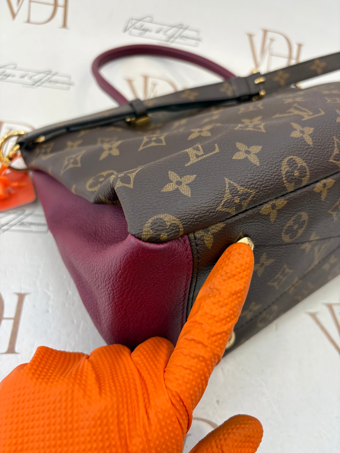 383833 - Louis Vuitton Pallas