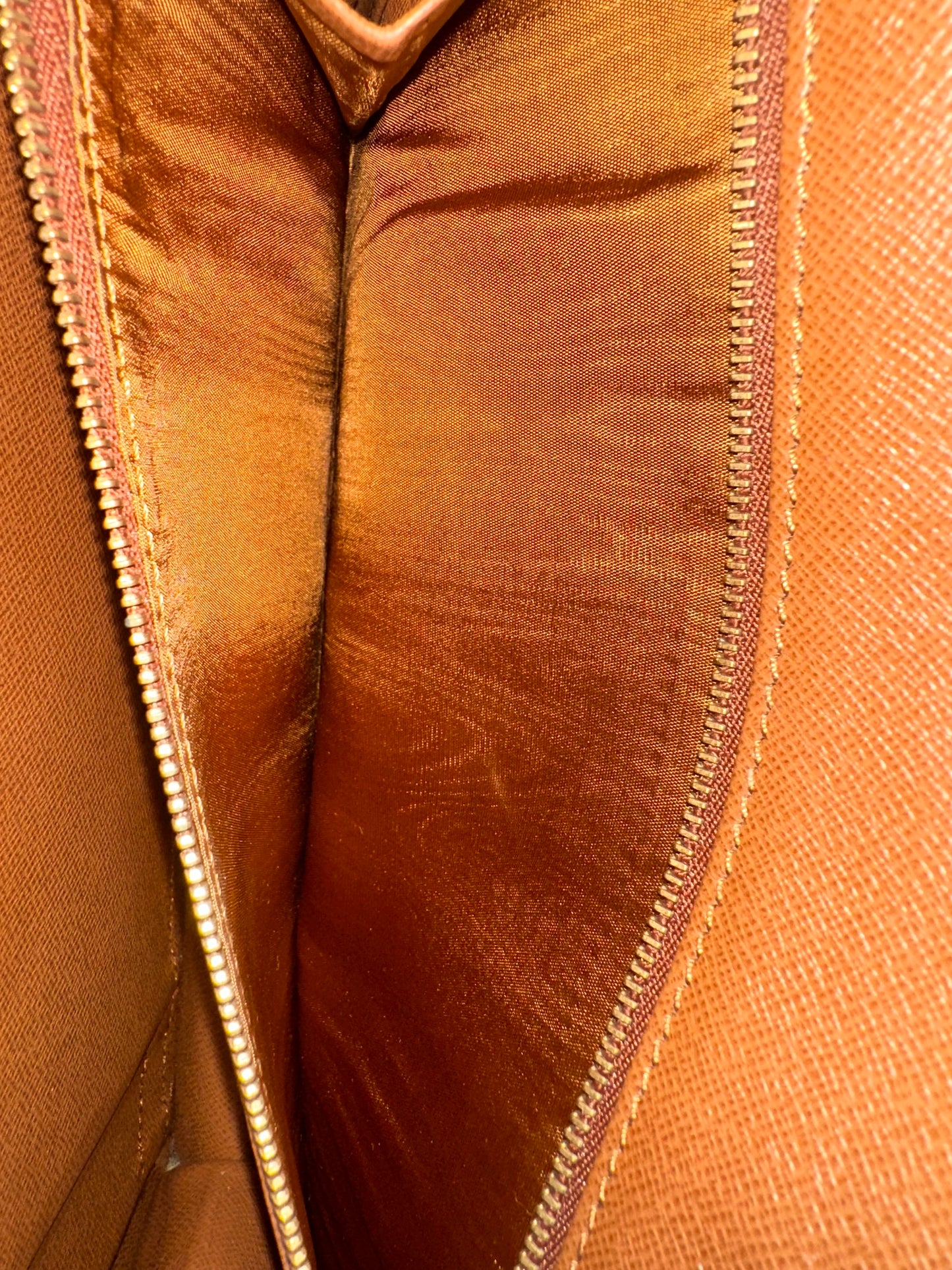 Louis Vuitton Pochette Dame GM