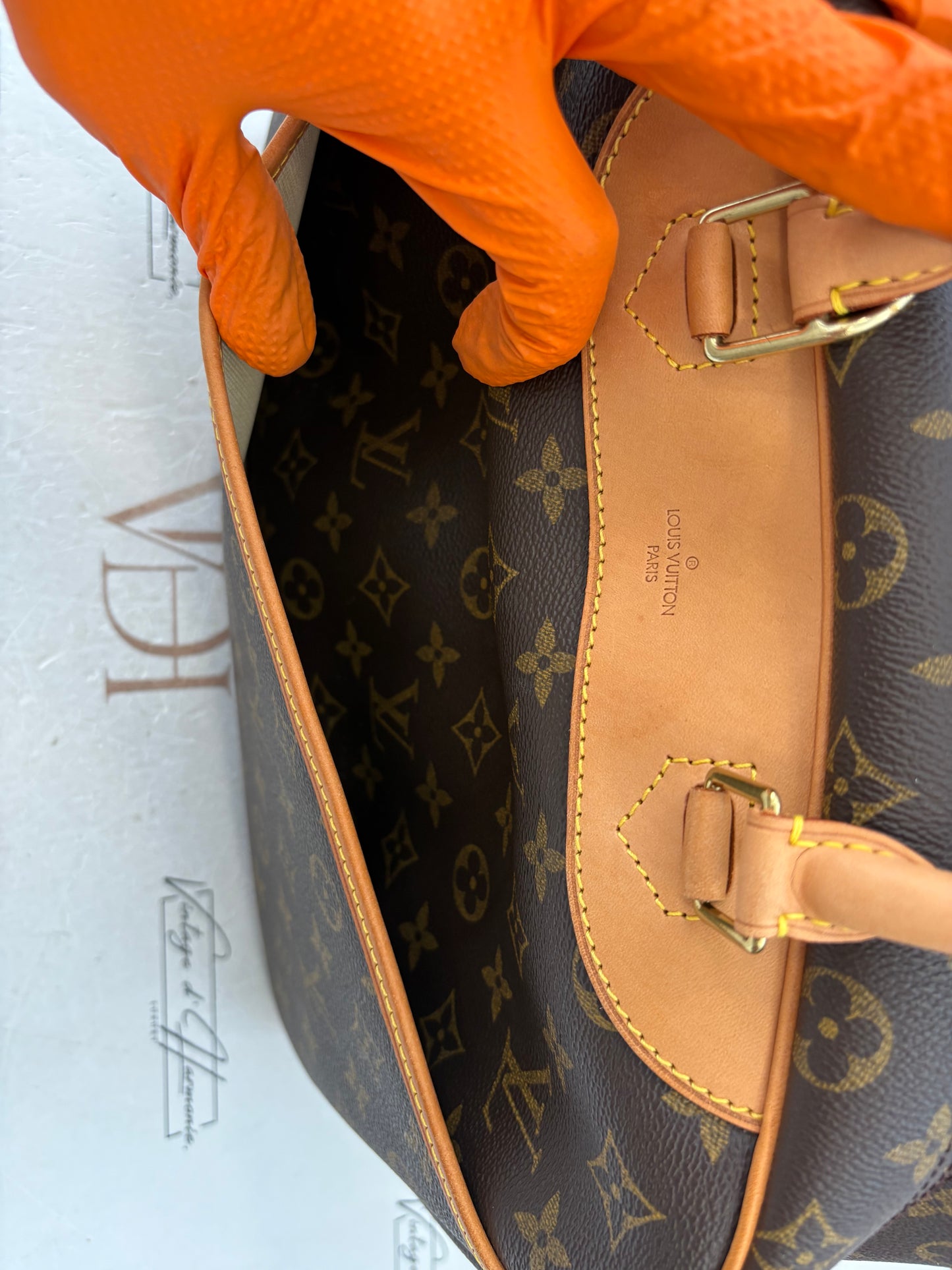 018354 - Louis Vuitton Deauville
