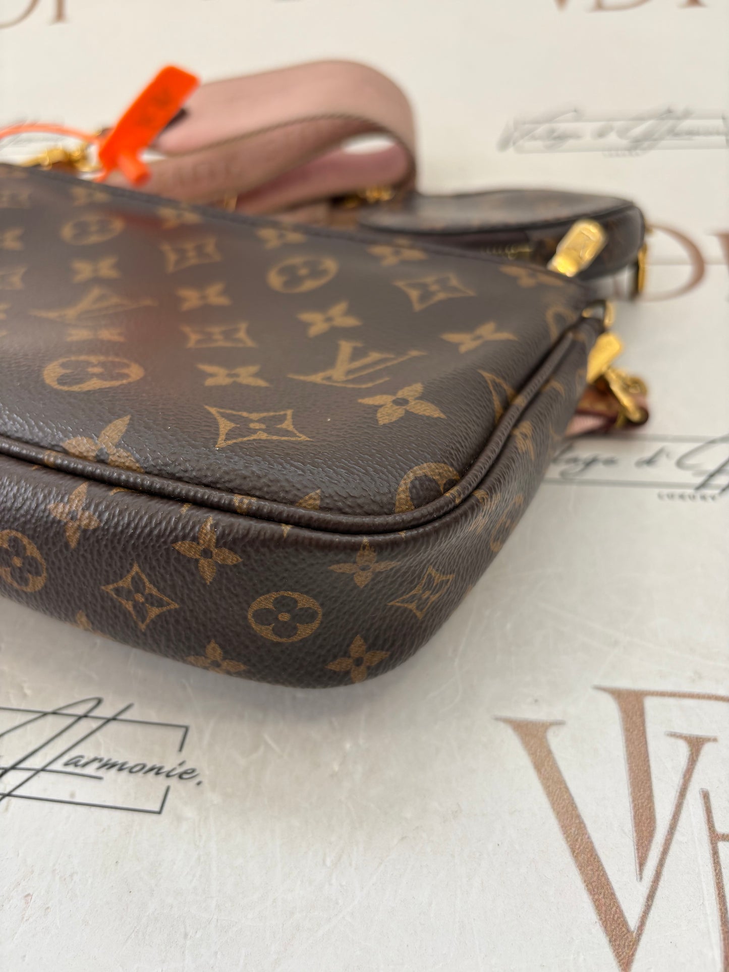 383355 - Louis Vuitton Multipochette