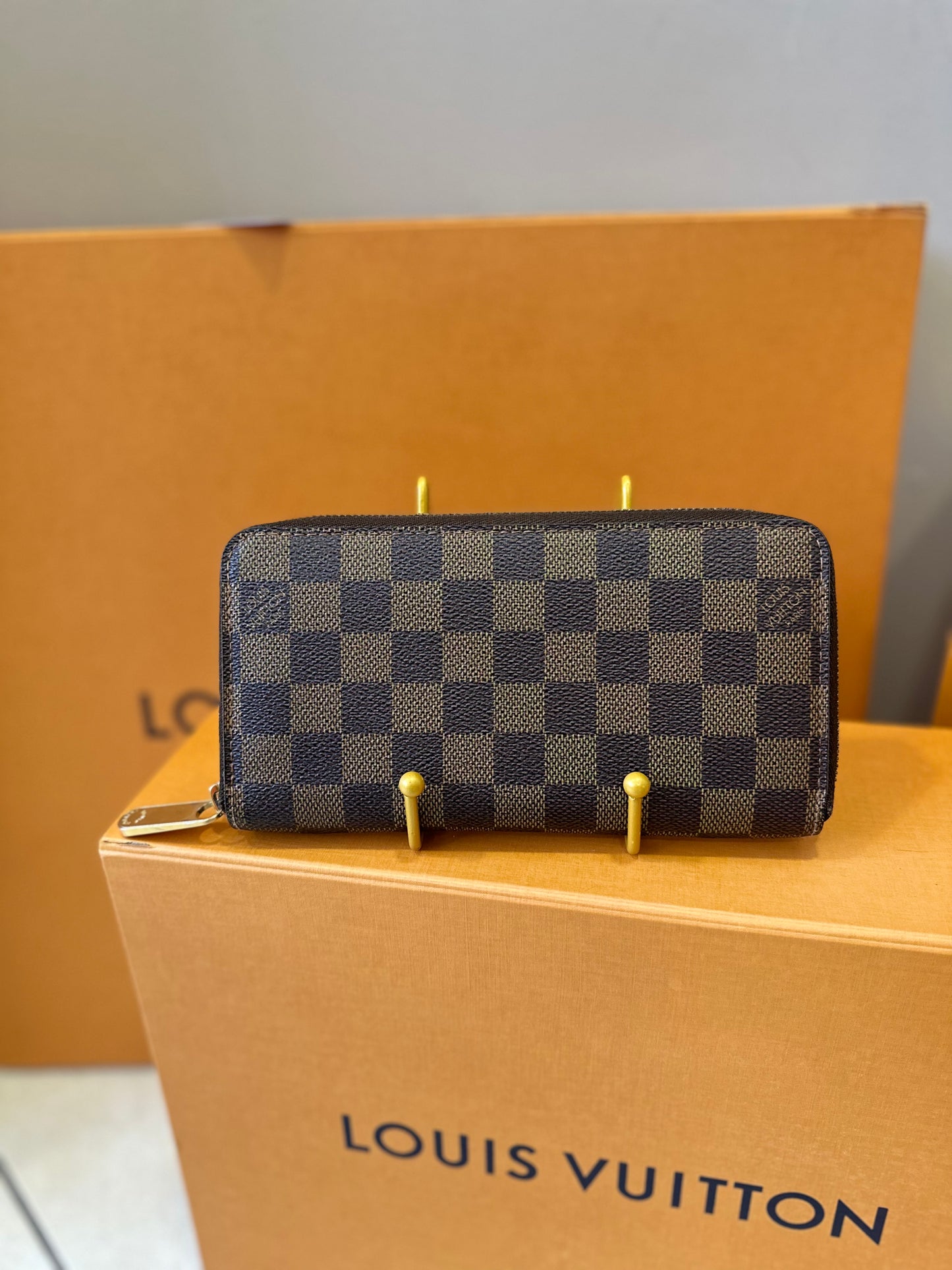 Louis Vuitton Zippy Damier Wallet