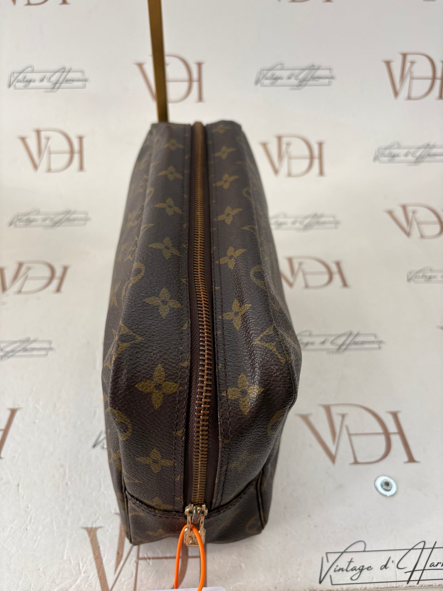 018532 - Louis Vuitton Trousse Toilette 28