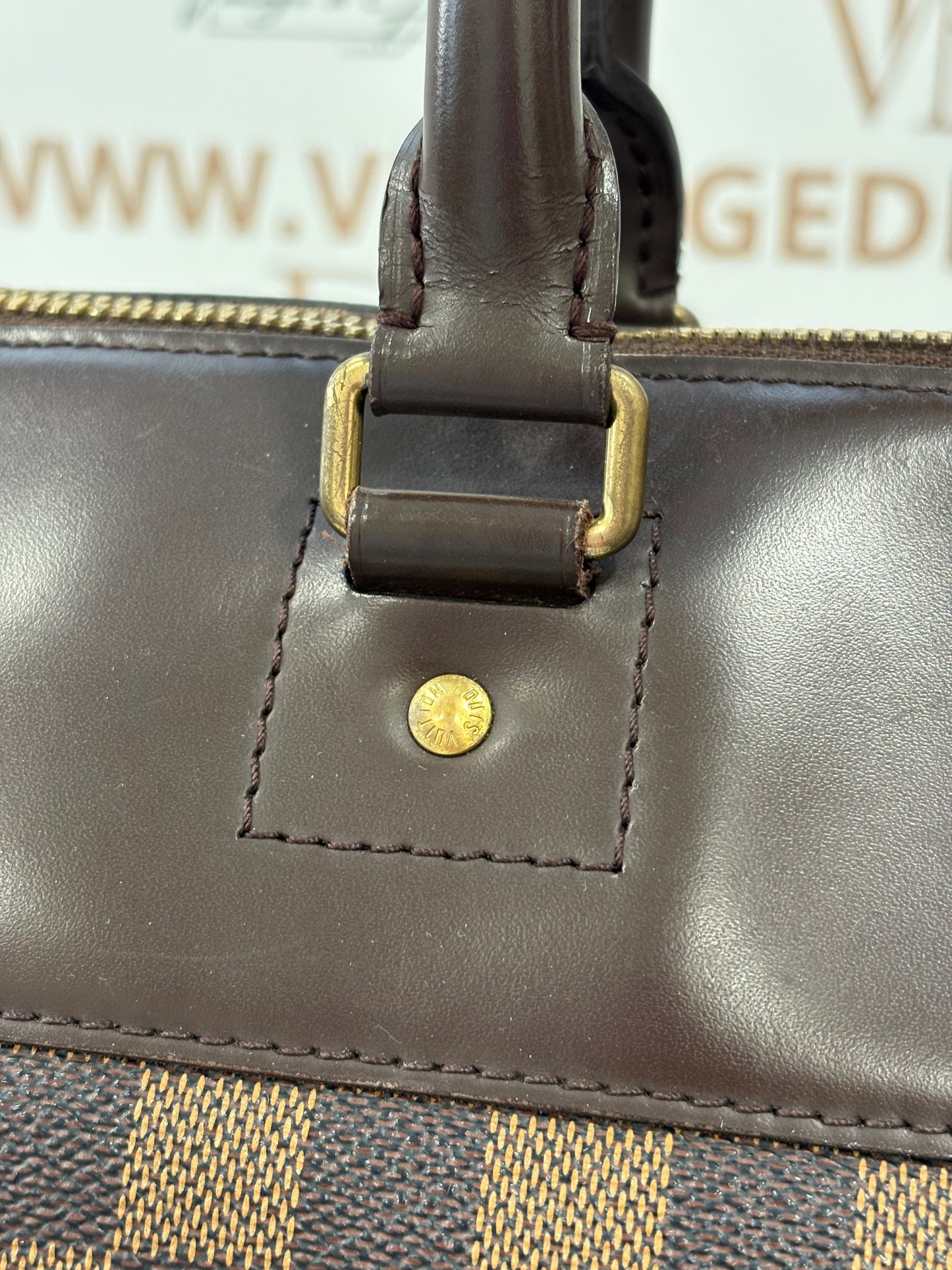017157 - Louis Vuitton Greenwich PM