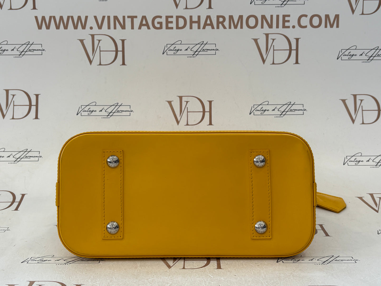 201547 - Louis Vuitton Alma Epi Yellow