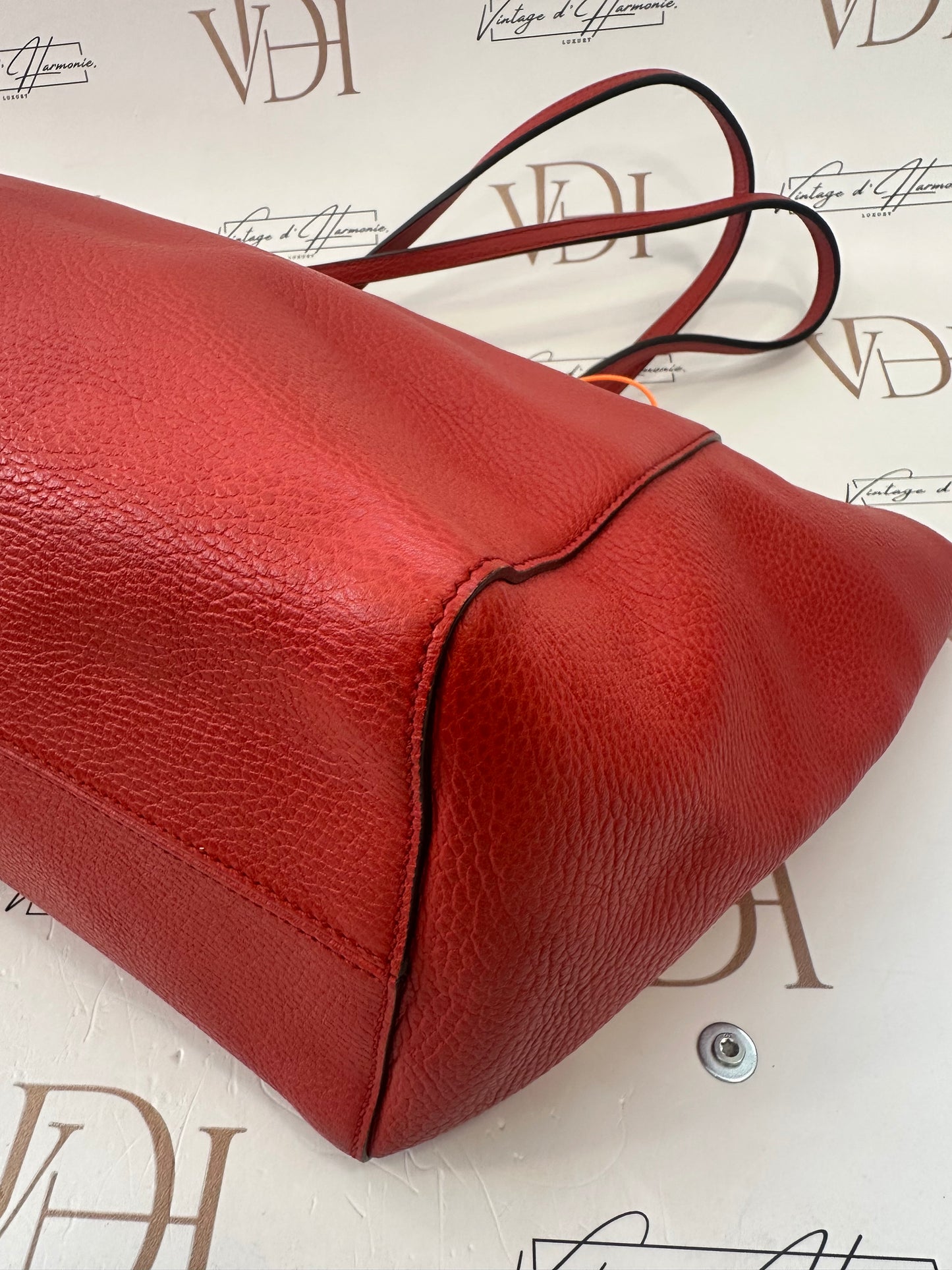 102621 - Gucci Swing