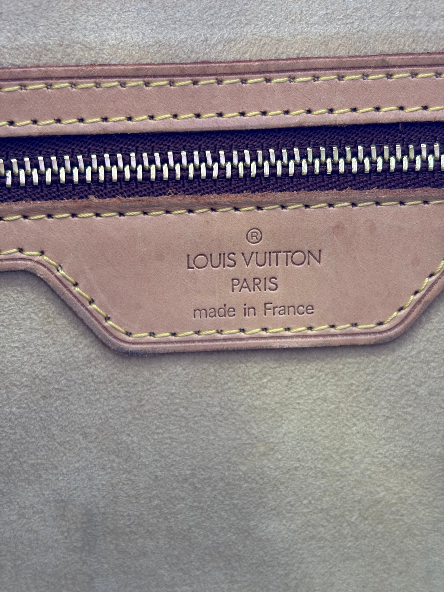 018259 - Louis Vuitton Luco