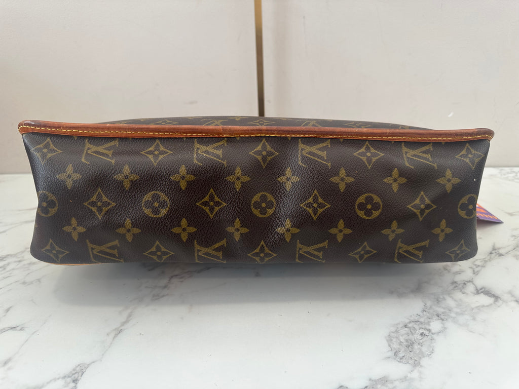 Louis Vuitton Gibeciere GM
