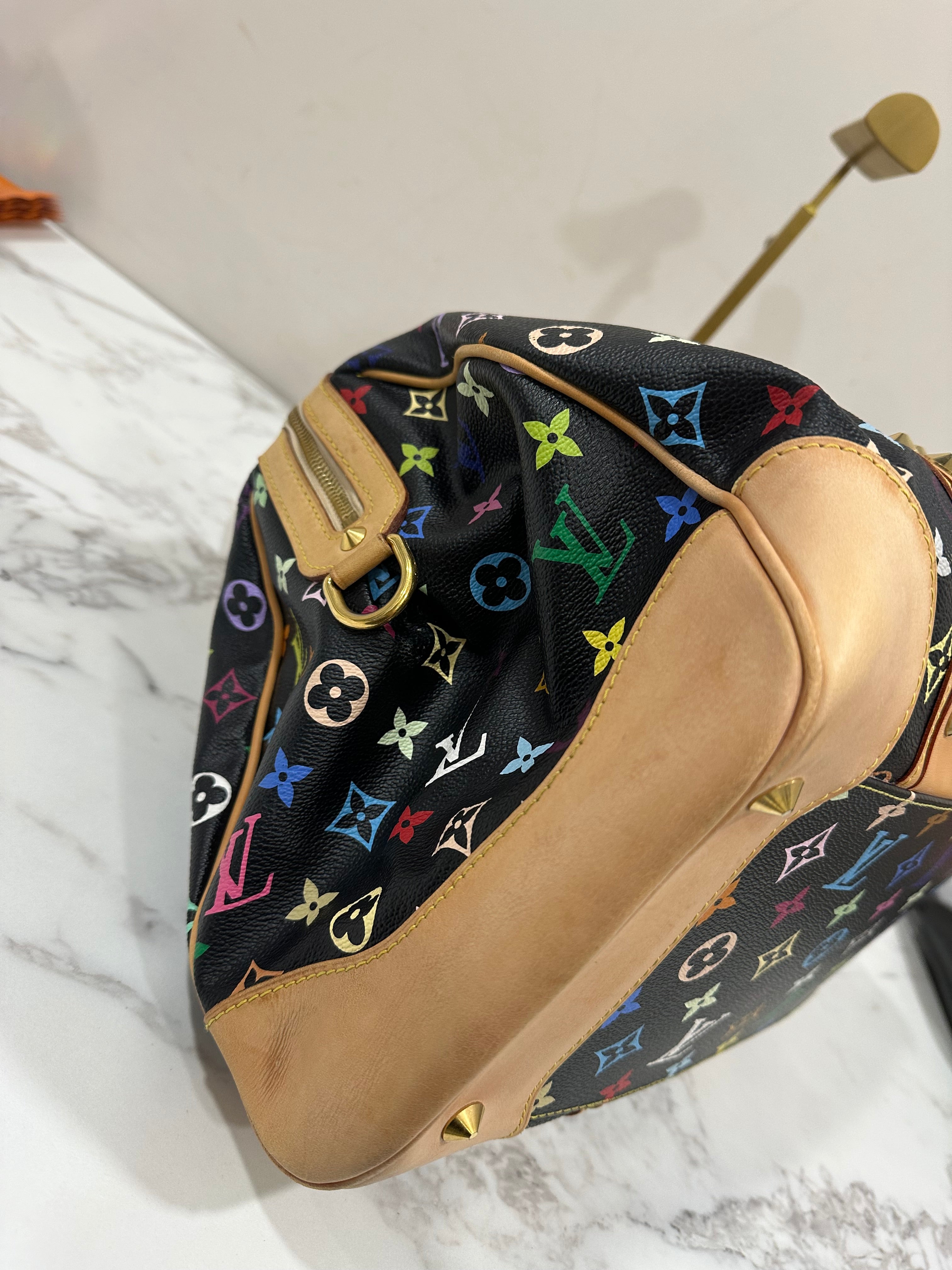 Louis Vuitton Courtney