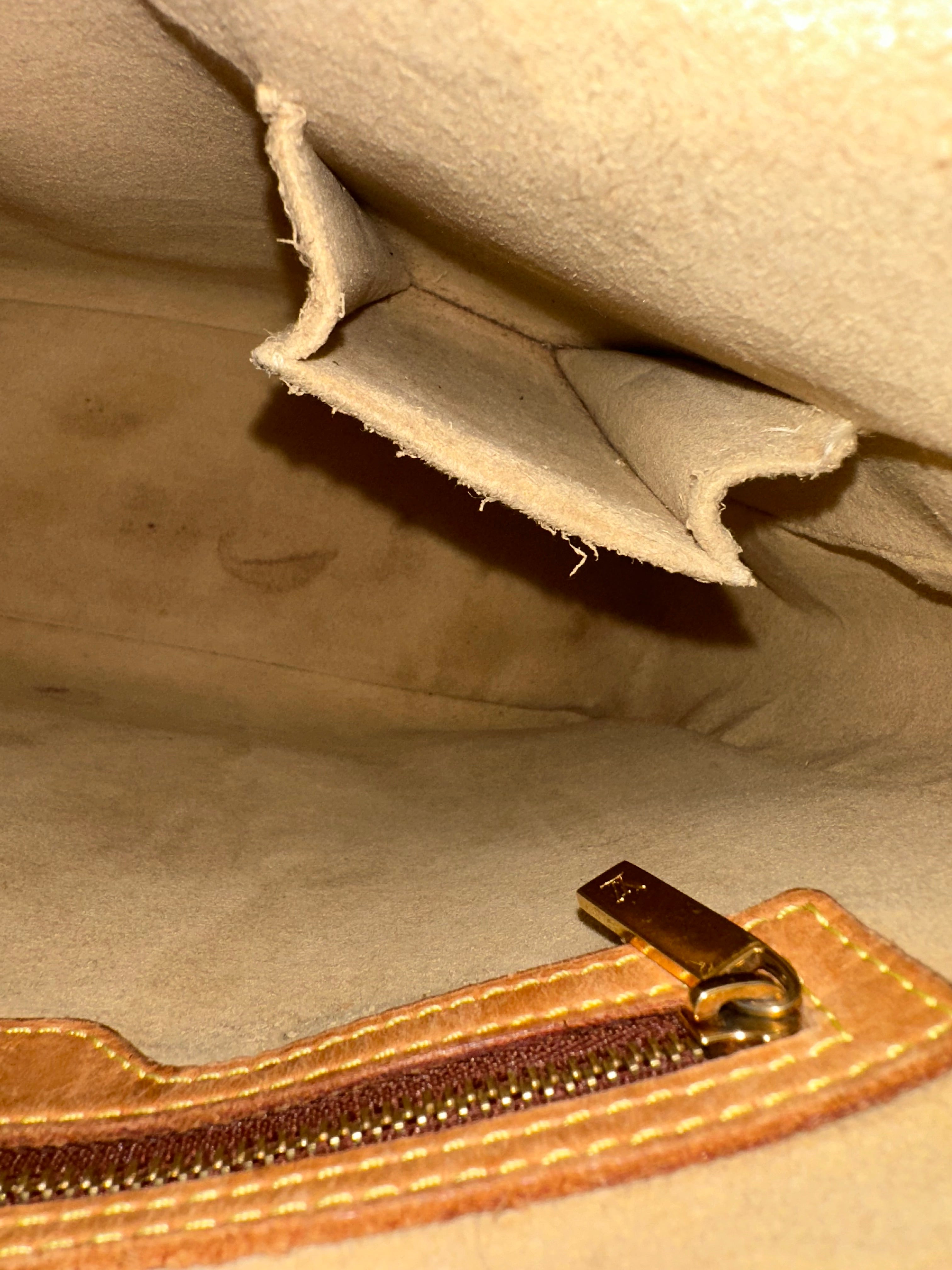 Louis Vuitton Looping GM