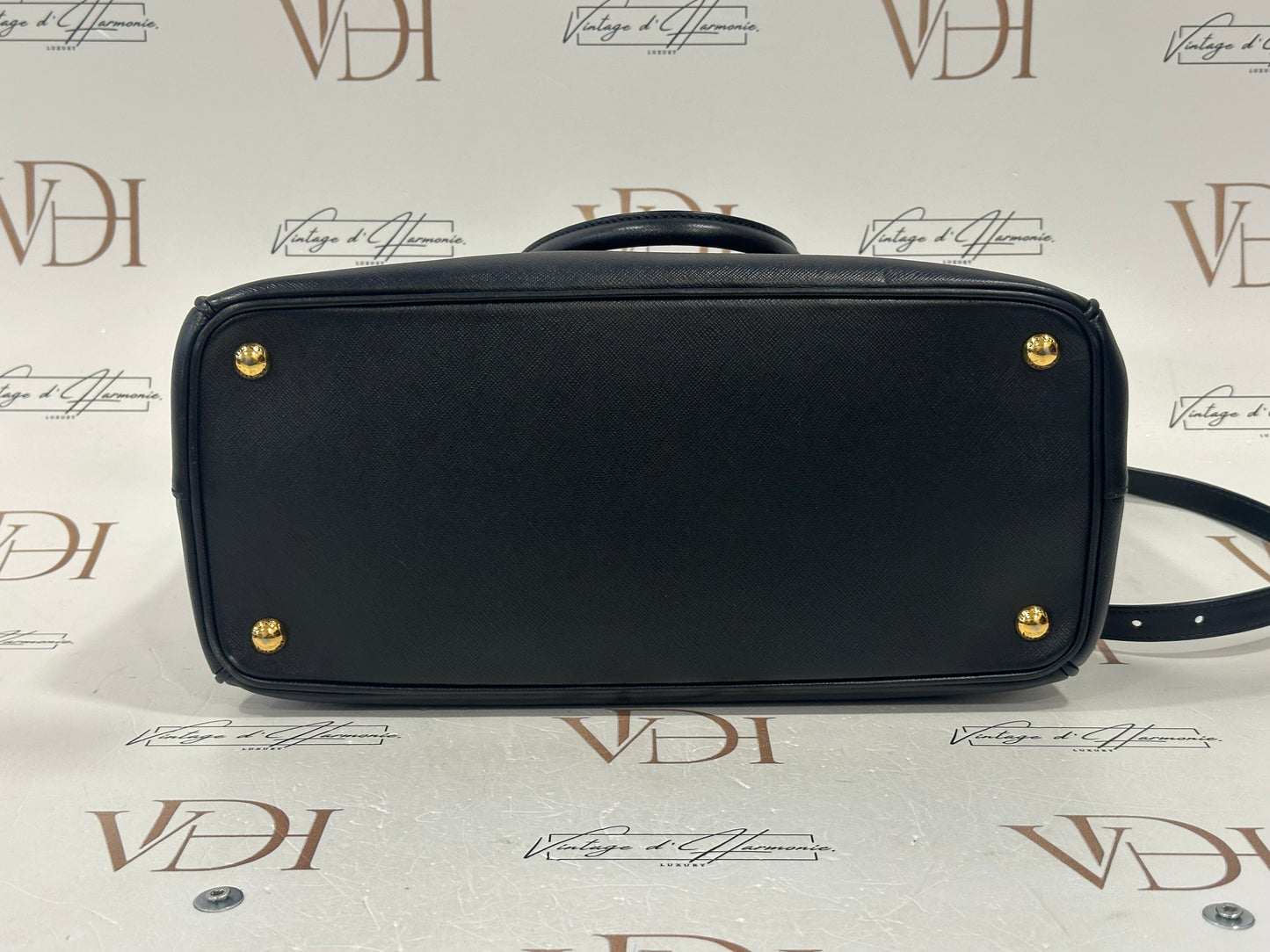 382899 - Prada Galleria