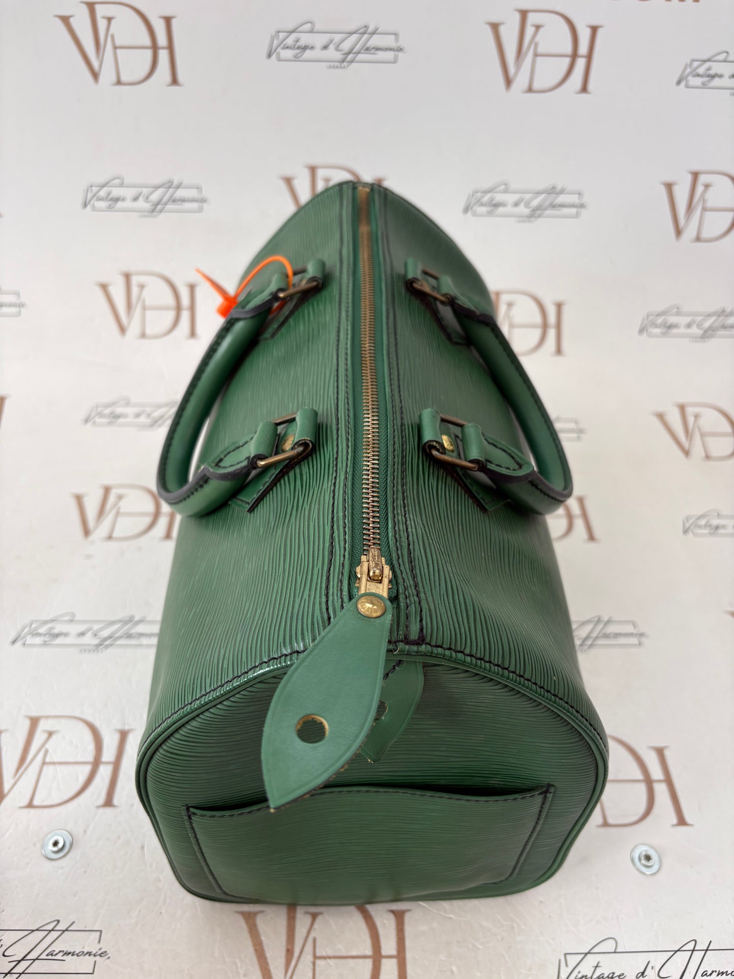 018561 - Louis Vuitton Green Epi Speedy 30