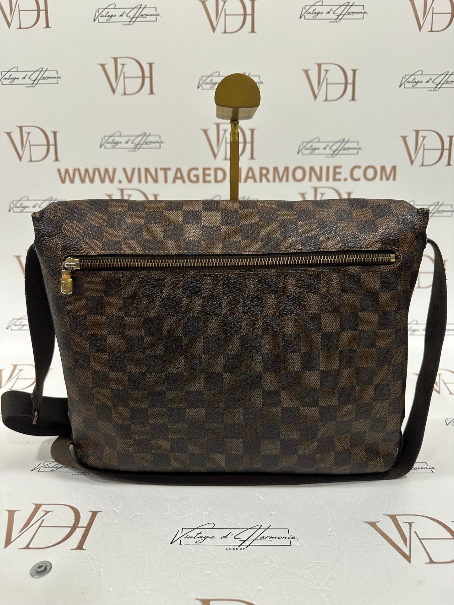 017788 - Louis Vuitton Damier Brooklyn MM