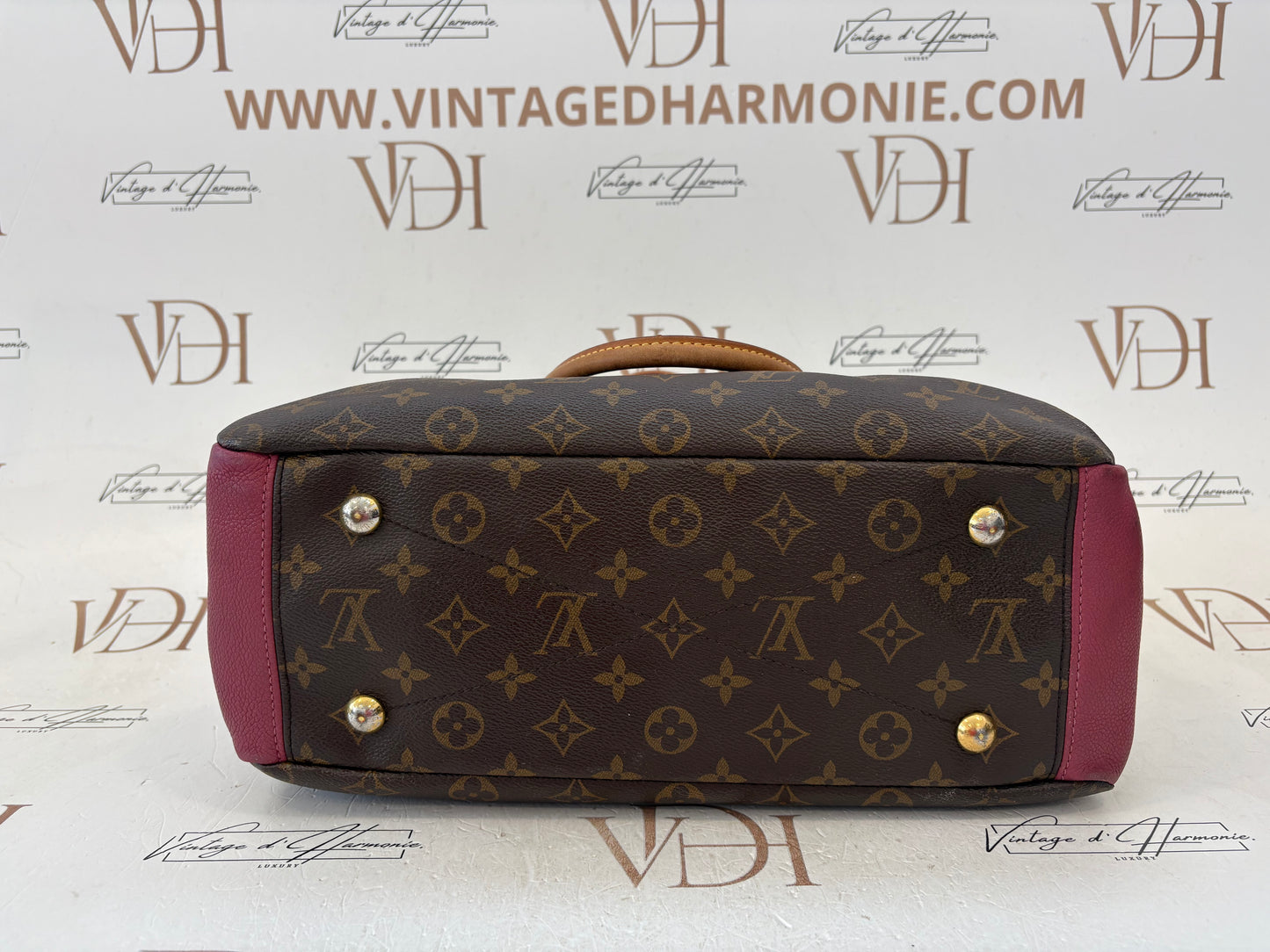 382993 - Louis Vuitton Pallas