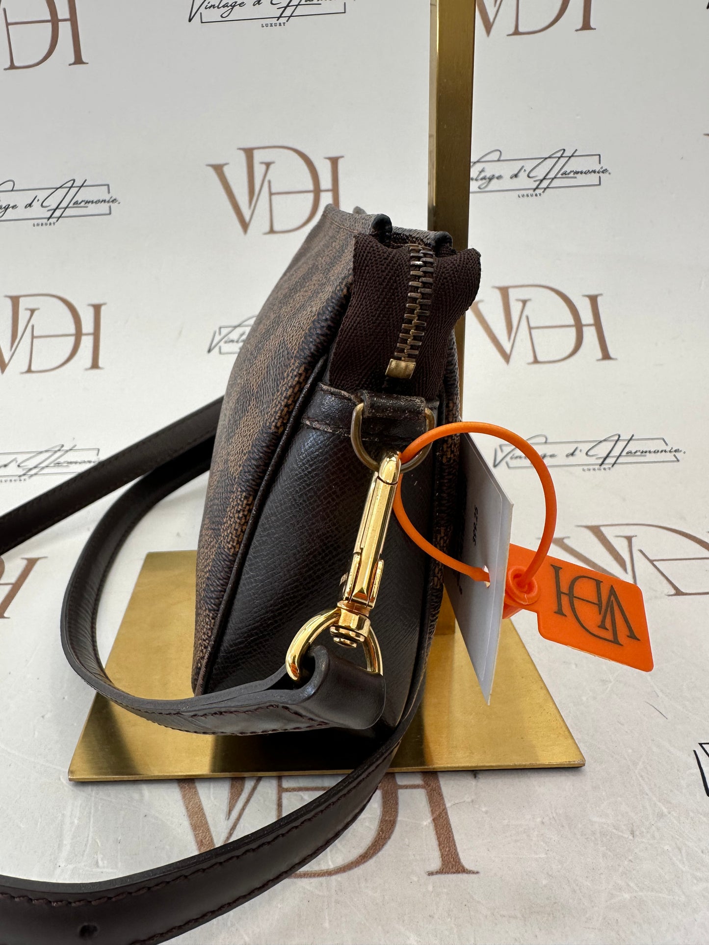 017849 - Louis Vuitton Damier Trousse Makeup