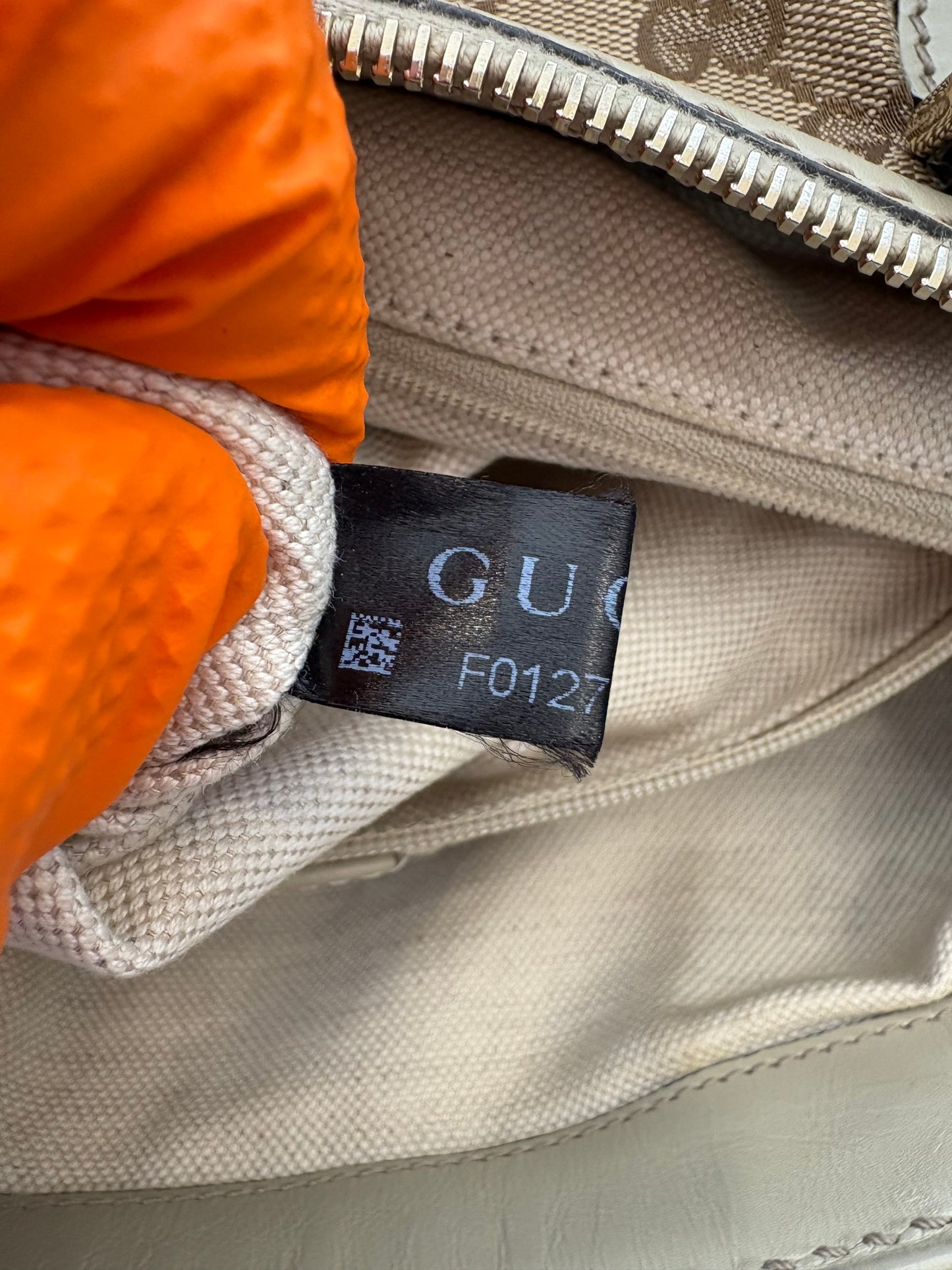 383129 - Gucci Sukey