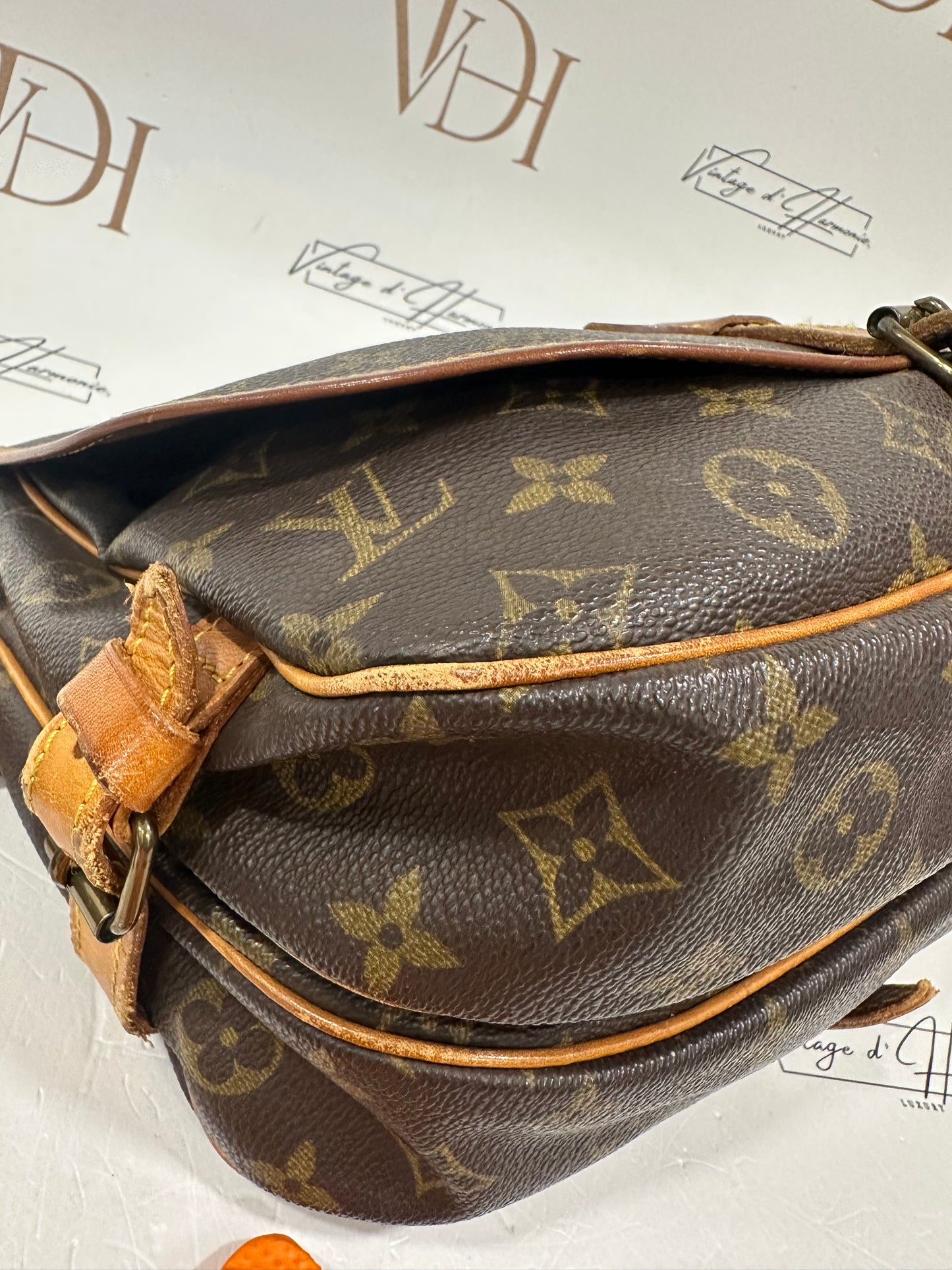 017874 - Louis Vuitton Saumur 30