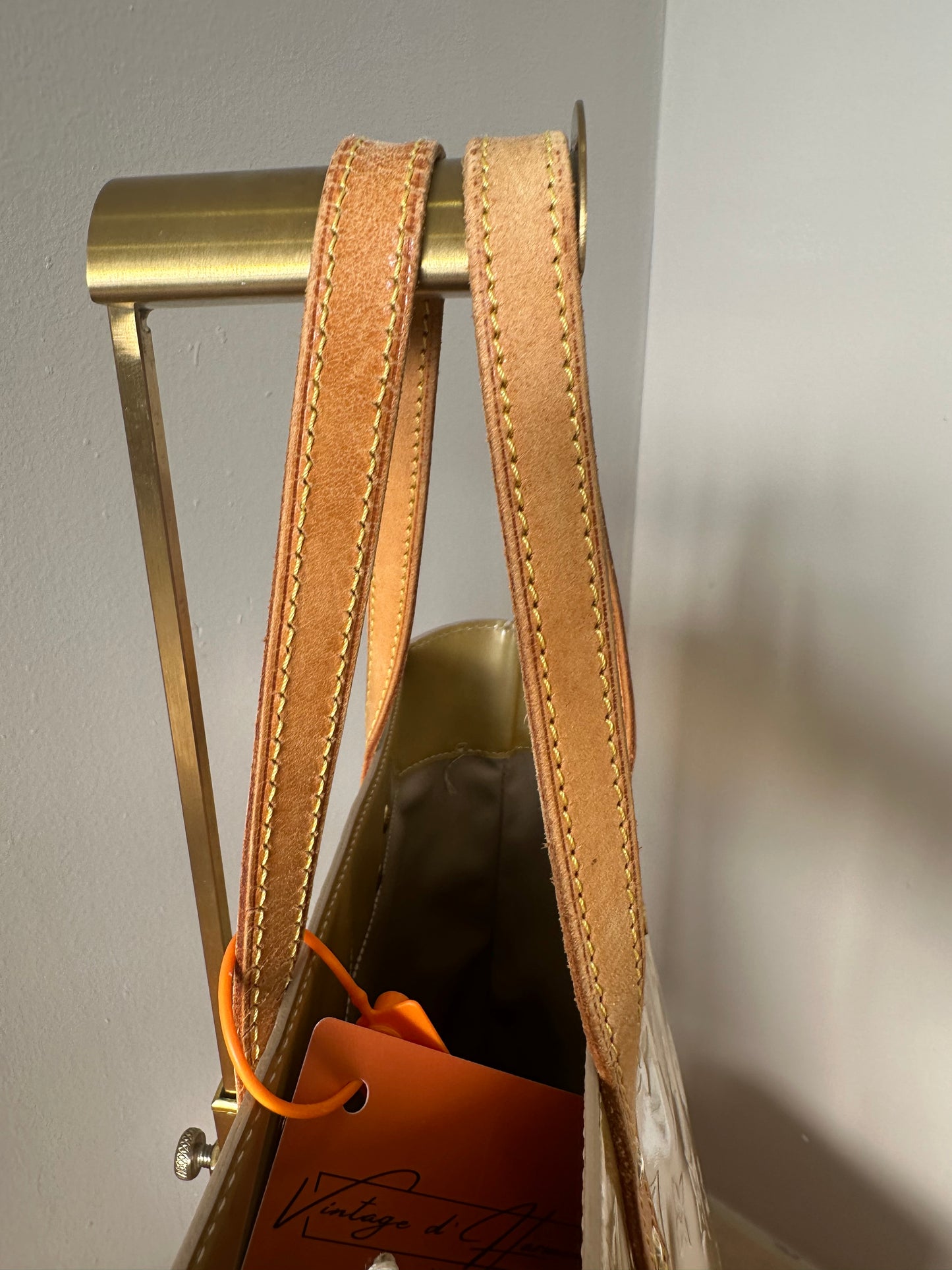 Louis Vuitton Tote MM vernis