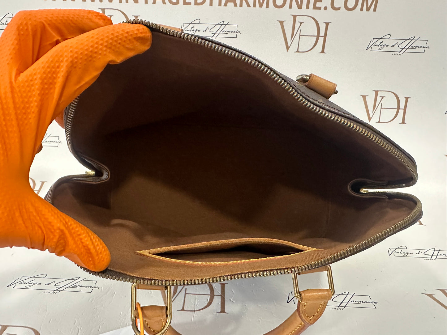 017917 - Louis Vuitton Alma