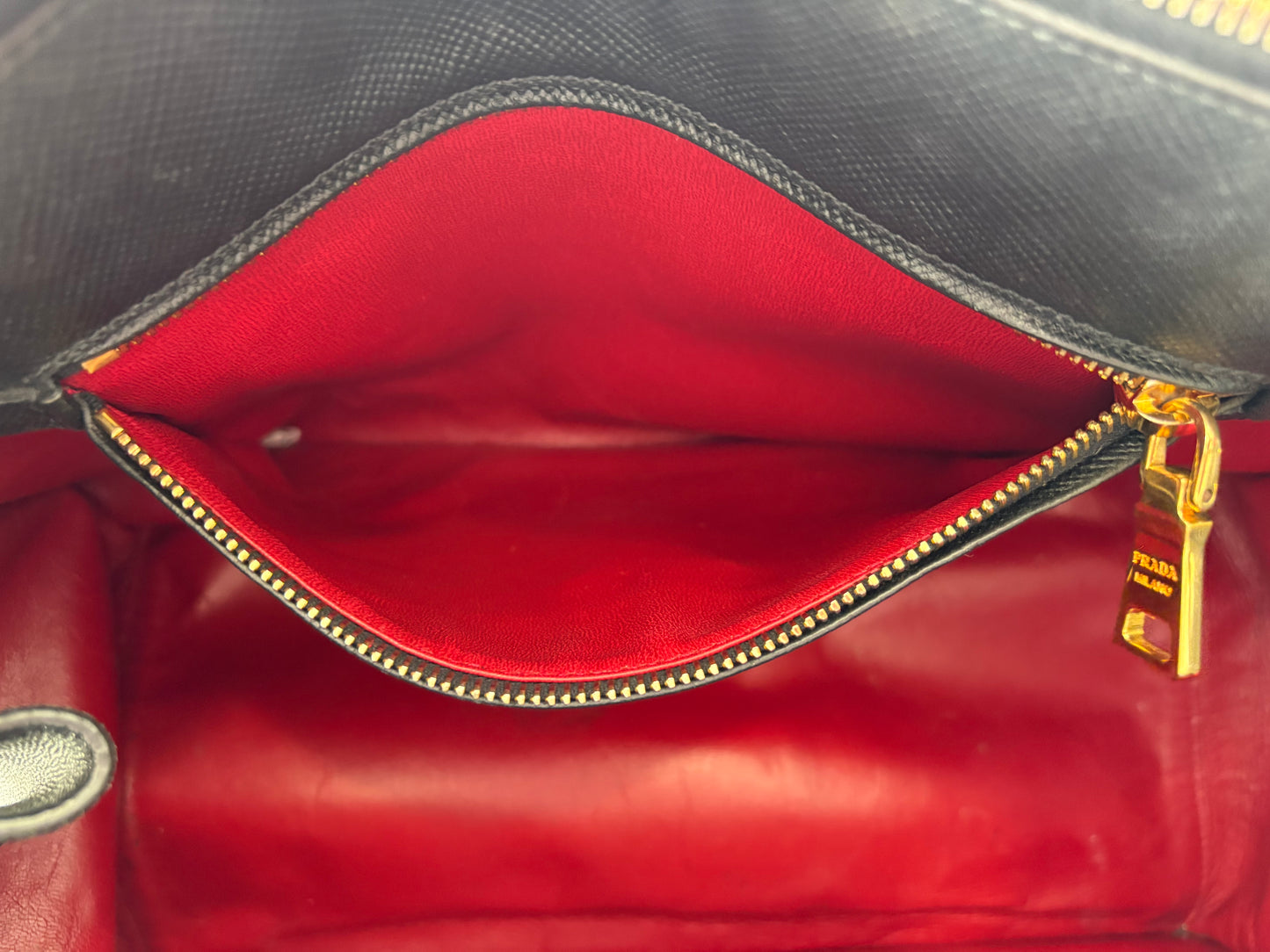 201166 - Prada Black
