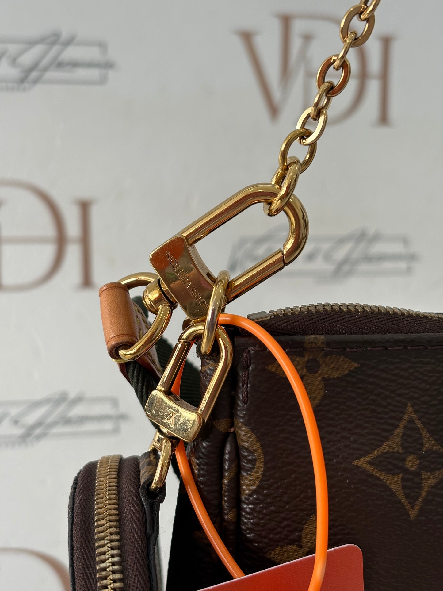 201426 - Louis Vuitton Multipochette