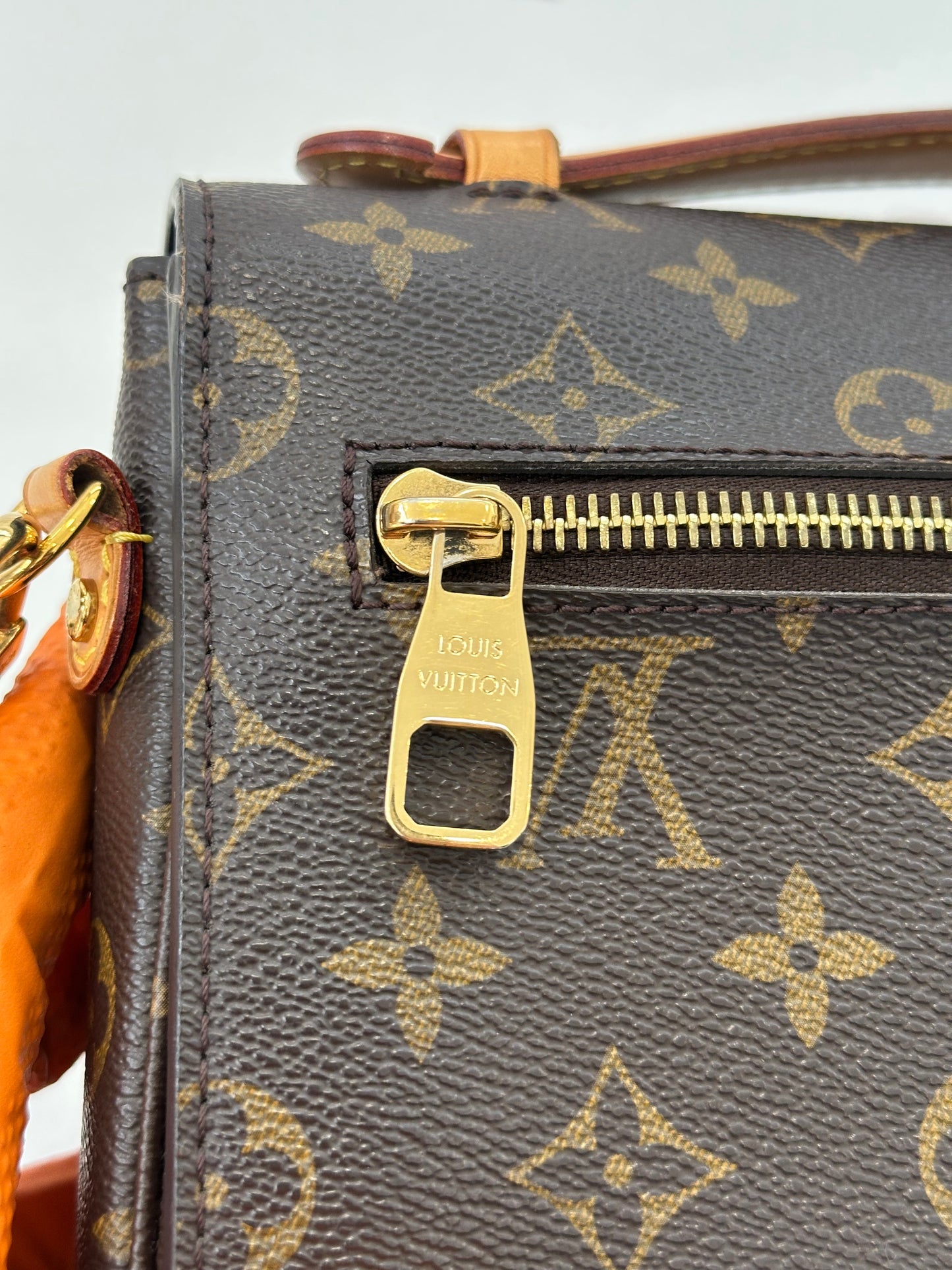 200821 - Louis Vuitton Metis