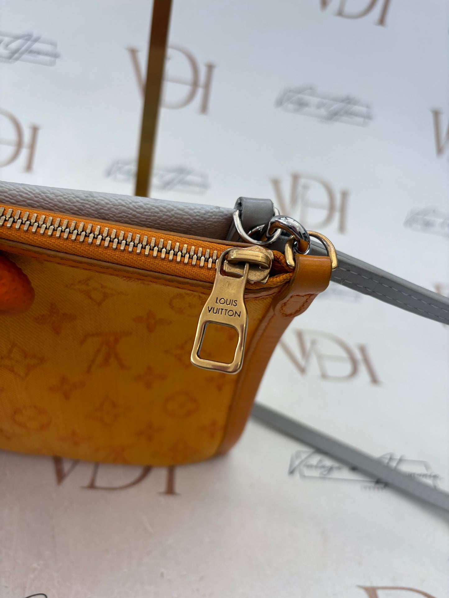 384013 - Louis Vuitton Bag double flat messenger