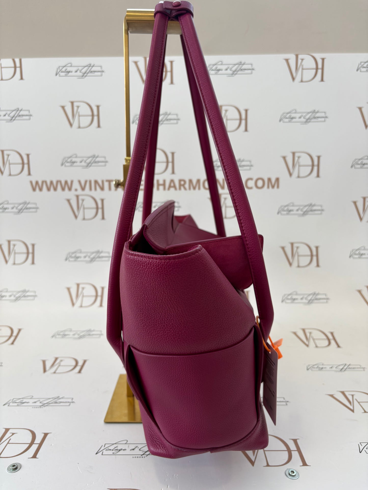 384113 - Bottega Veneta Arco