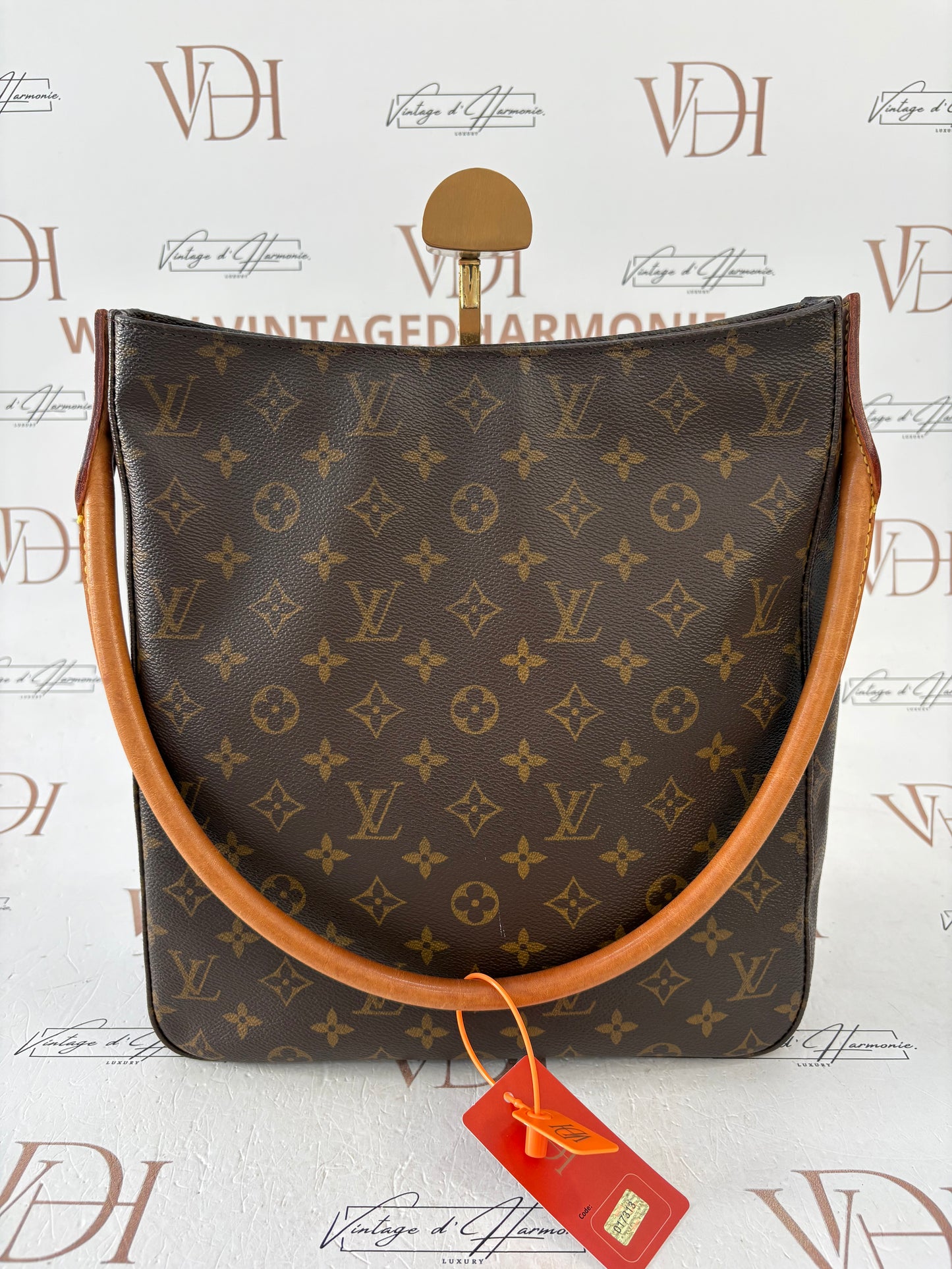 017313 - Louis Vuitton Looping GM