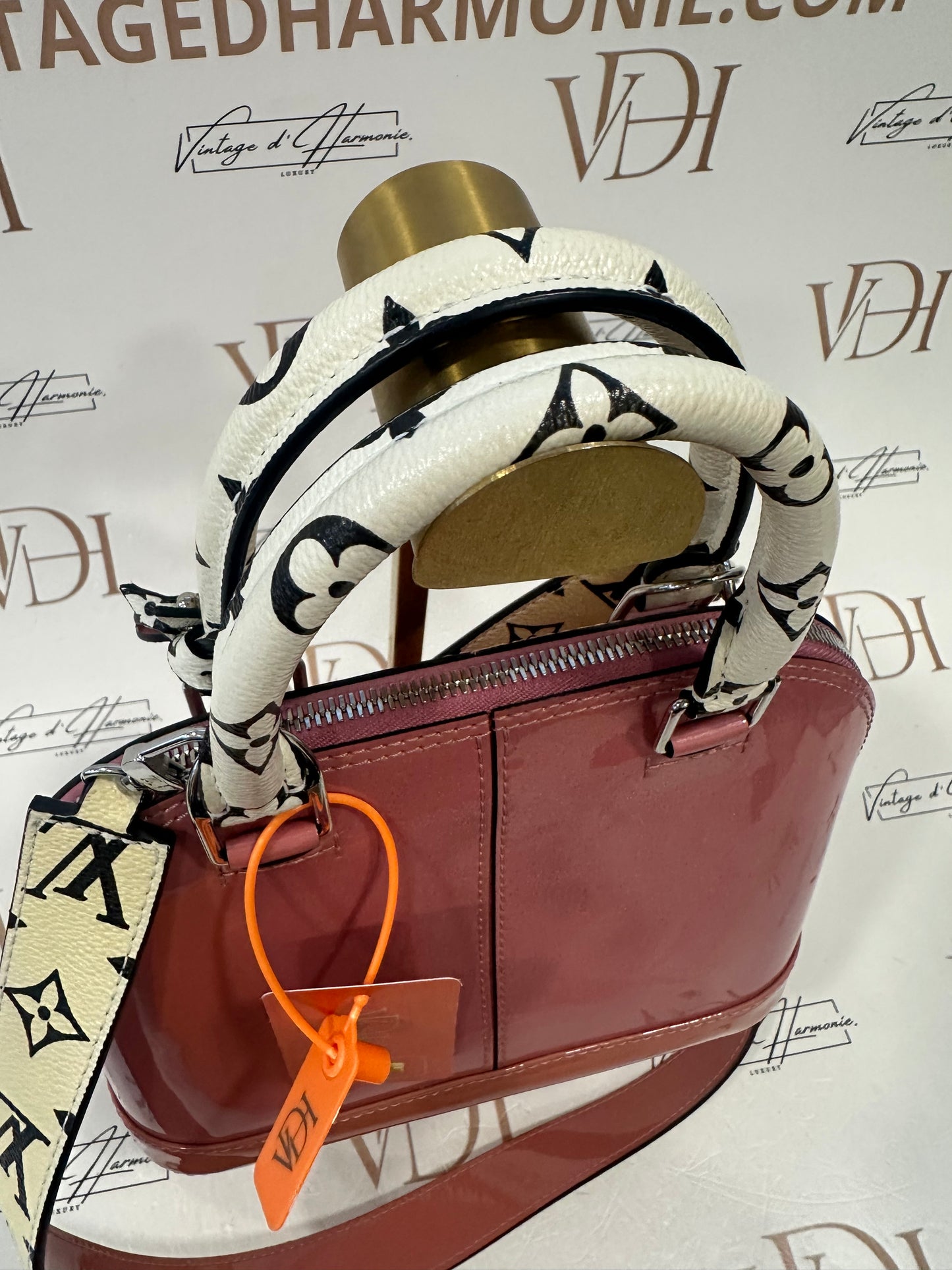 383001 - Louis Vuitton Alma BB