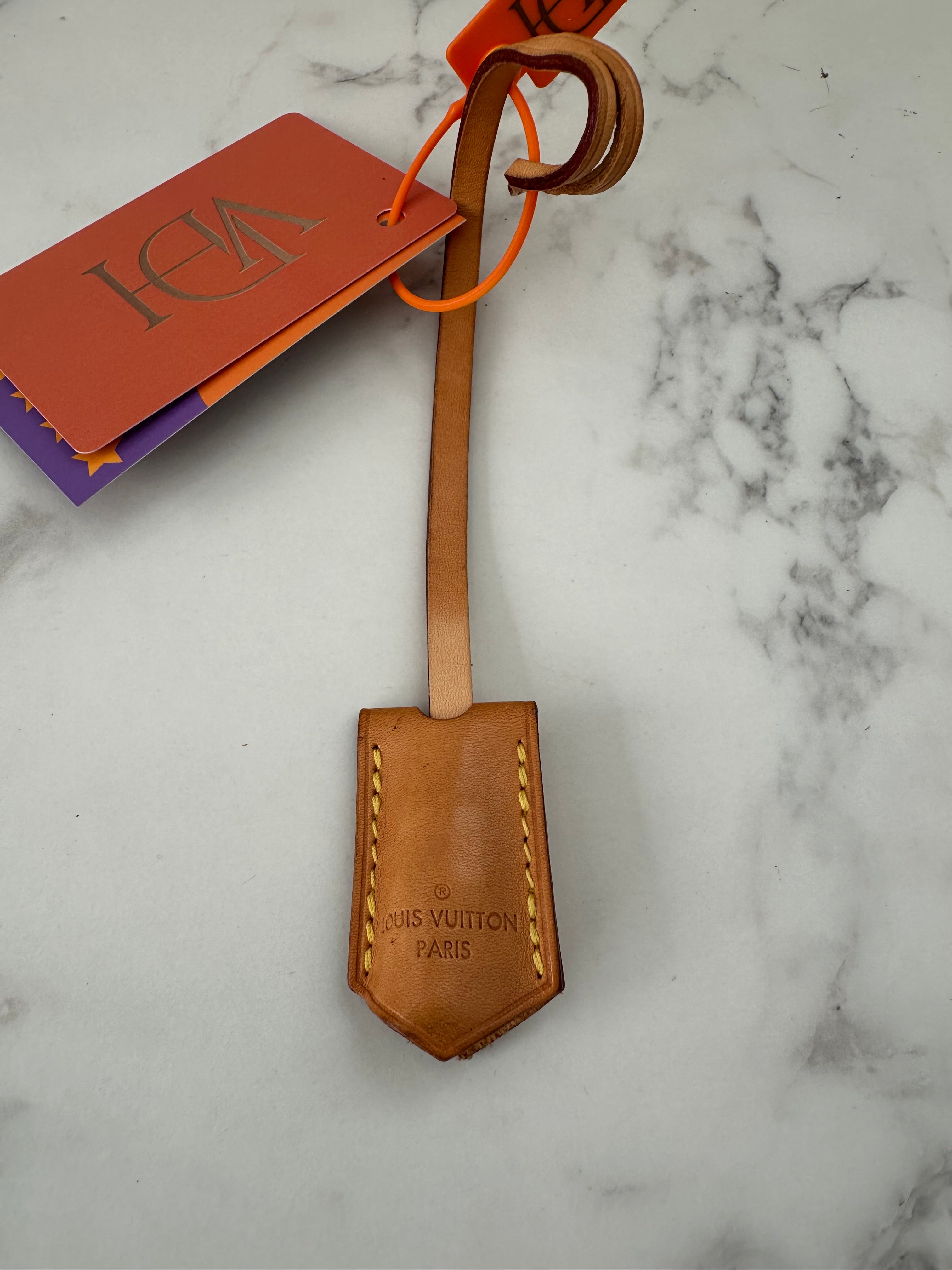 Louis Vuitton Clochette in Vacchetta