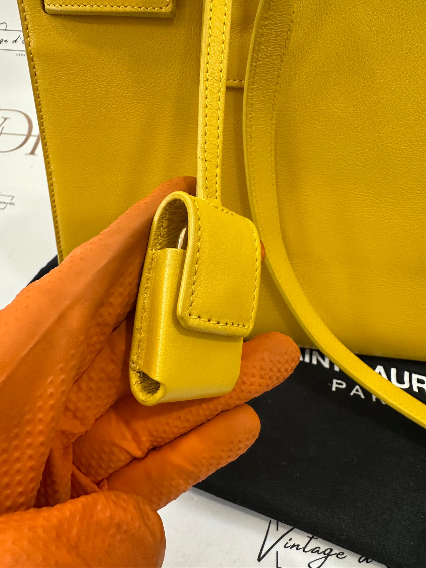 382221 - Saint Laurent Sac De Jour Baby Yellow