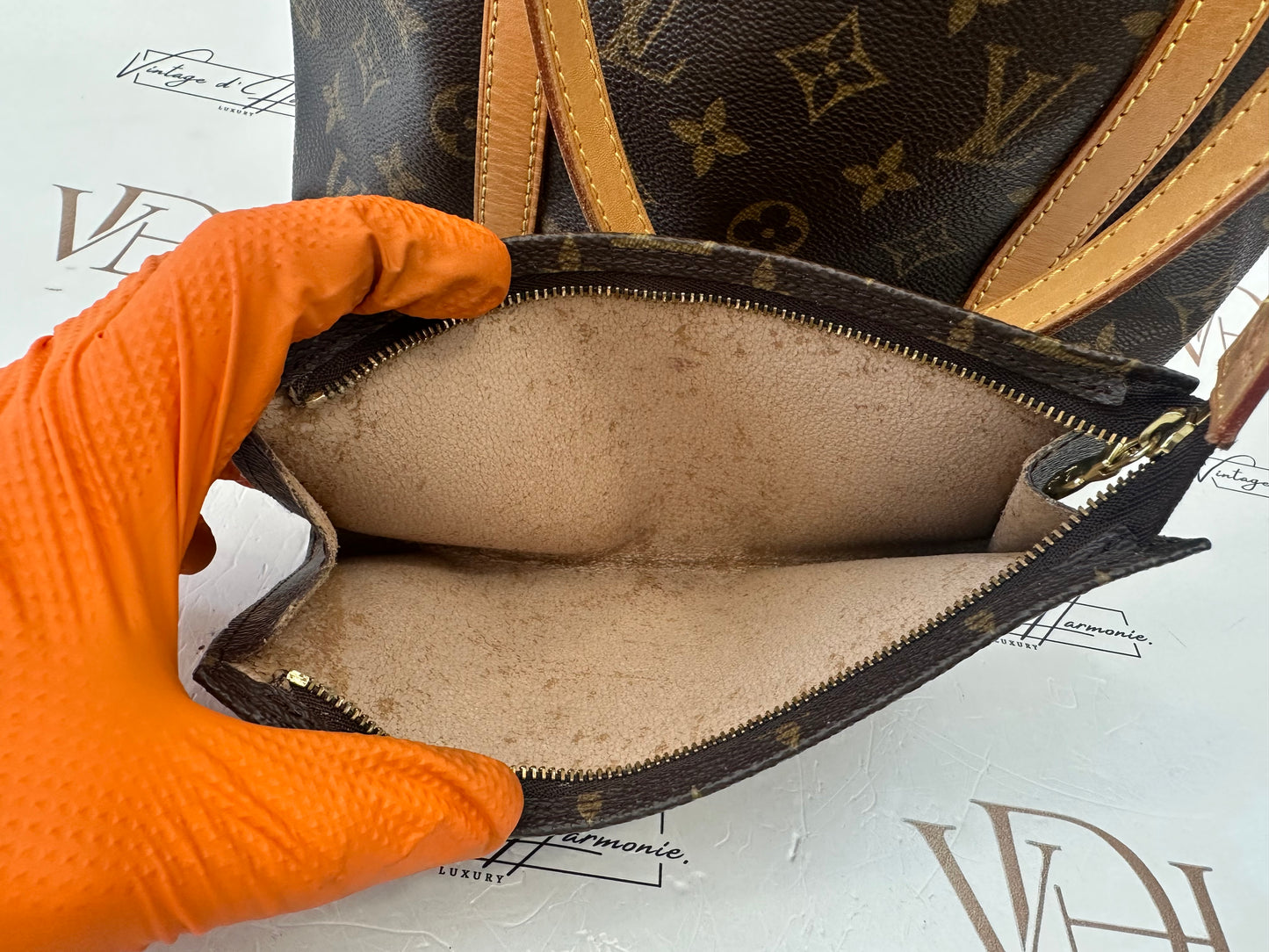 017785 - Louis Vuitton Bucket GM