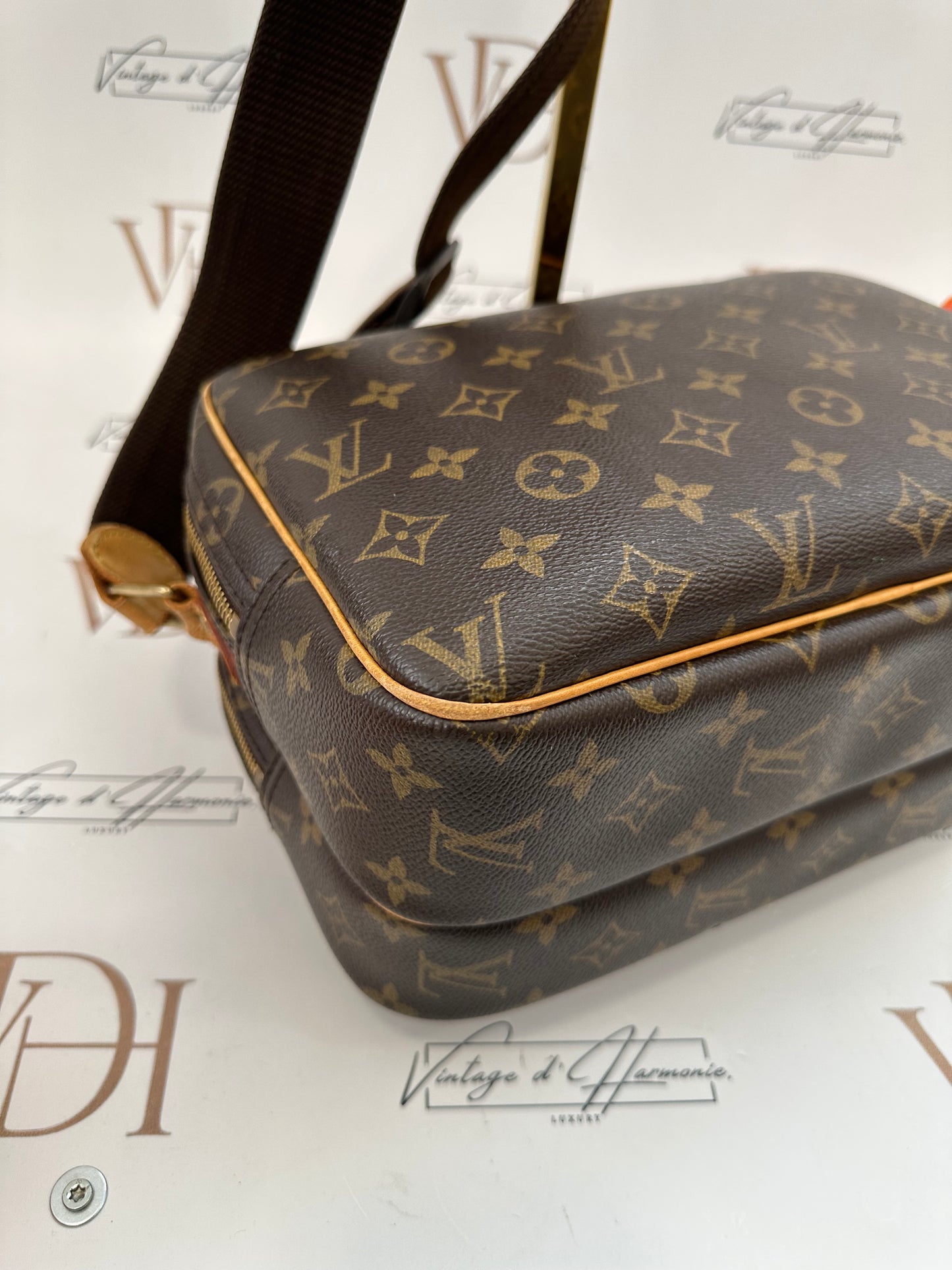 018123 - Louis Vuitton Reporter PM