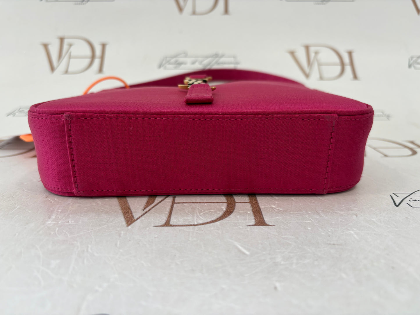 383328 - Saint Laurent LE