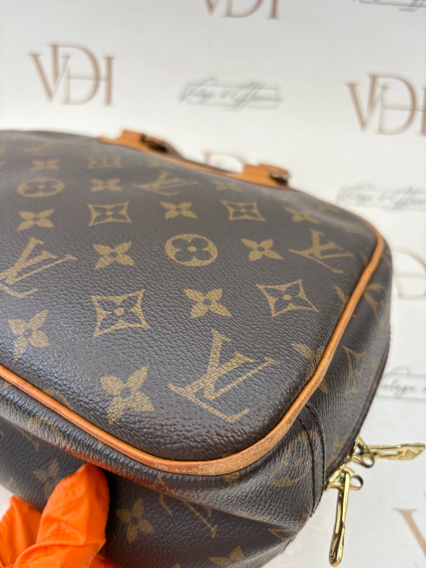 018090 - Louis Vuitton Trouville