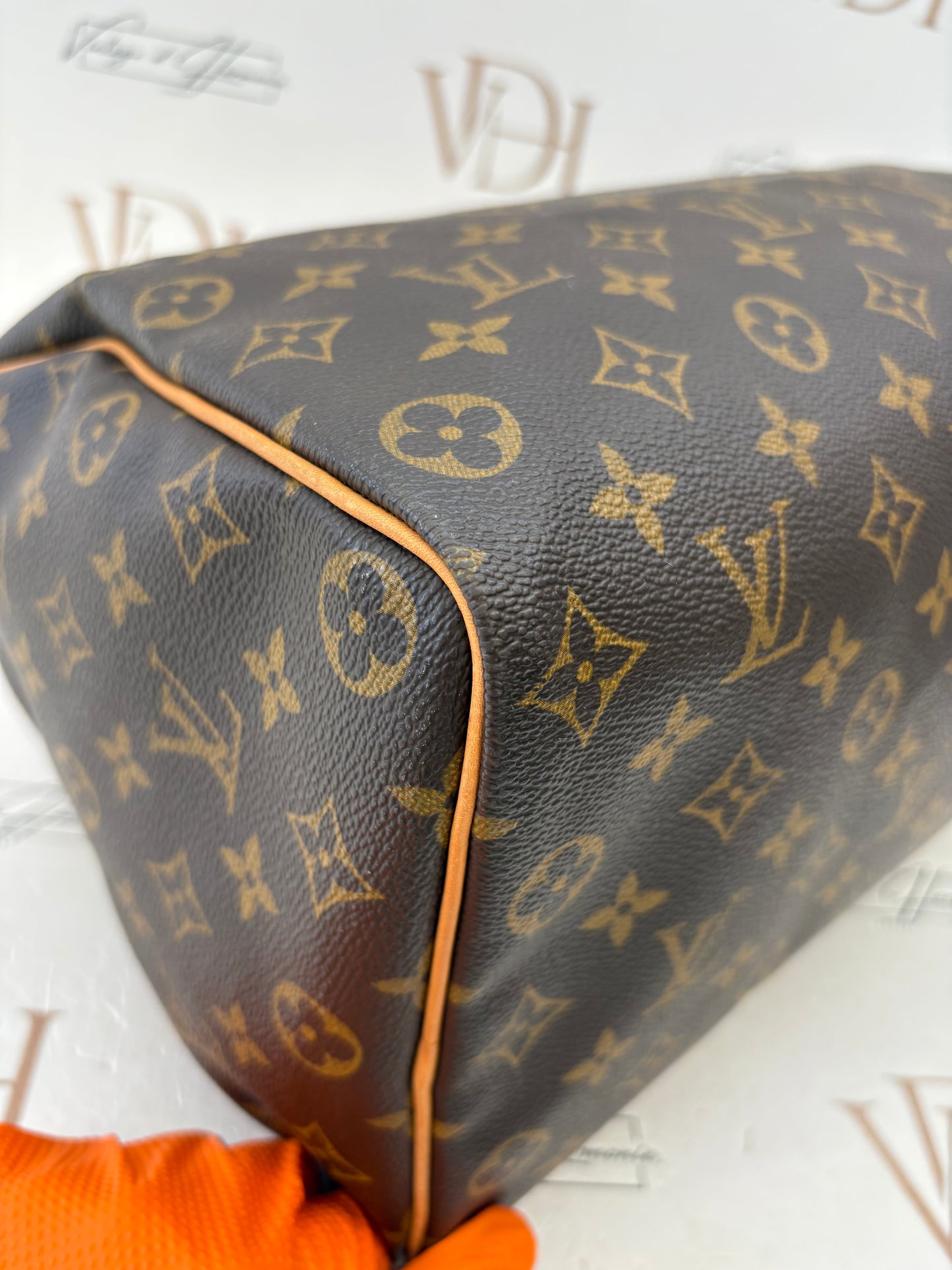 018863 - Louis Vuitton Speedy 35