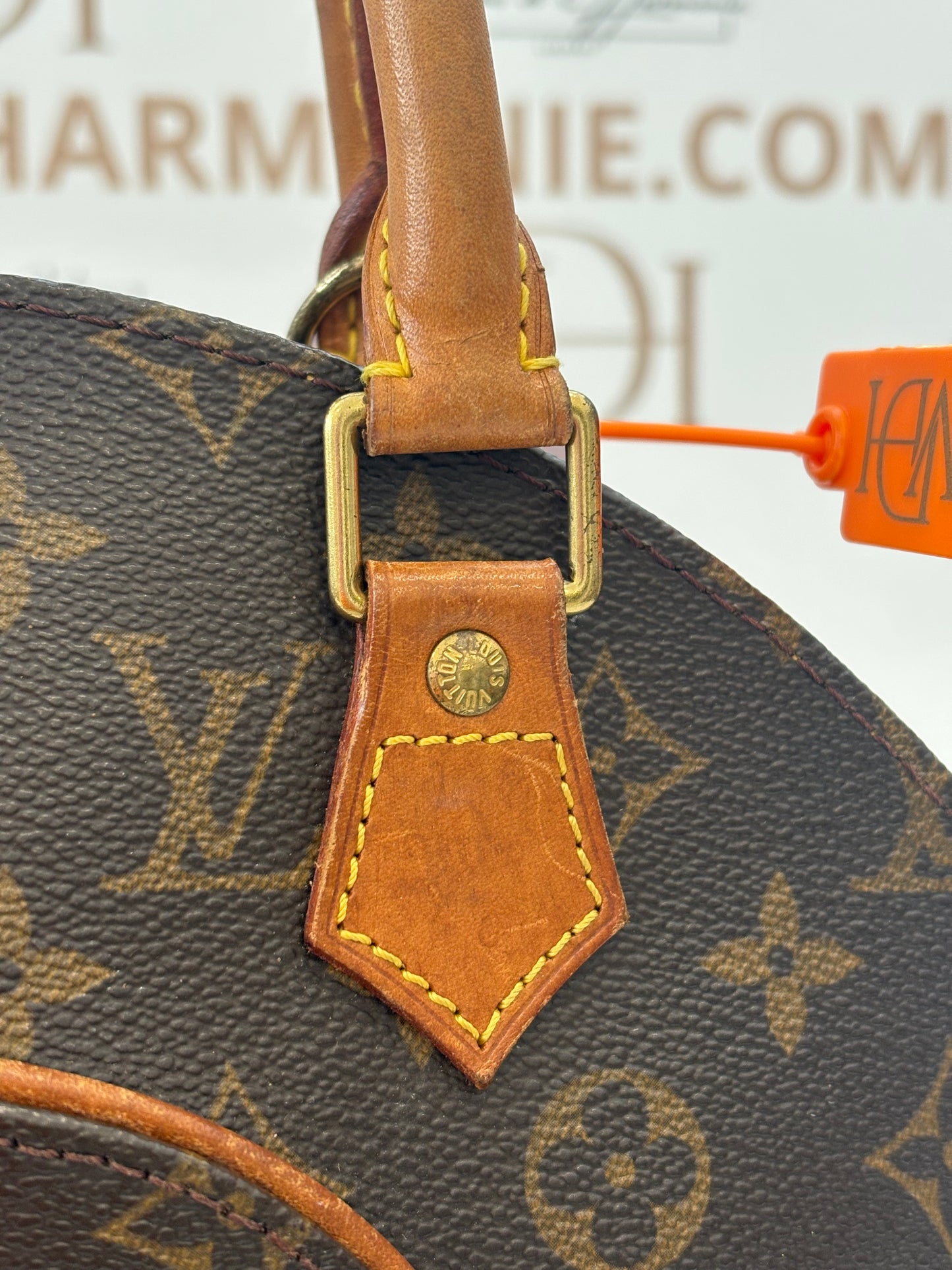 018610 - Louis Vuitton Ellipse PM