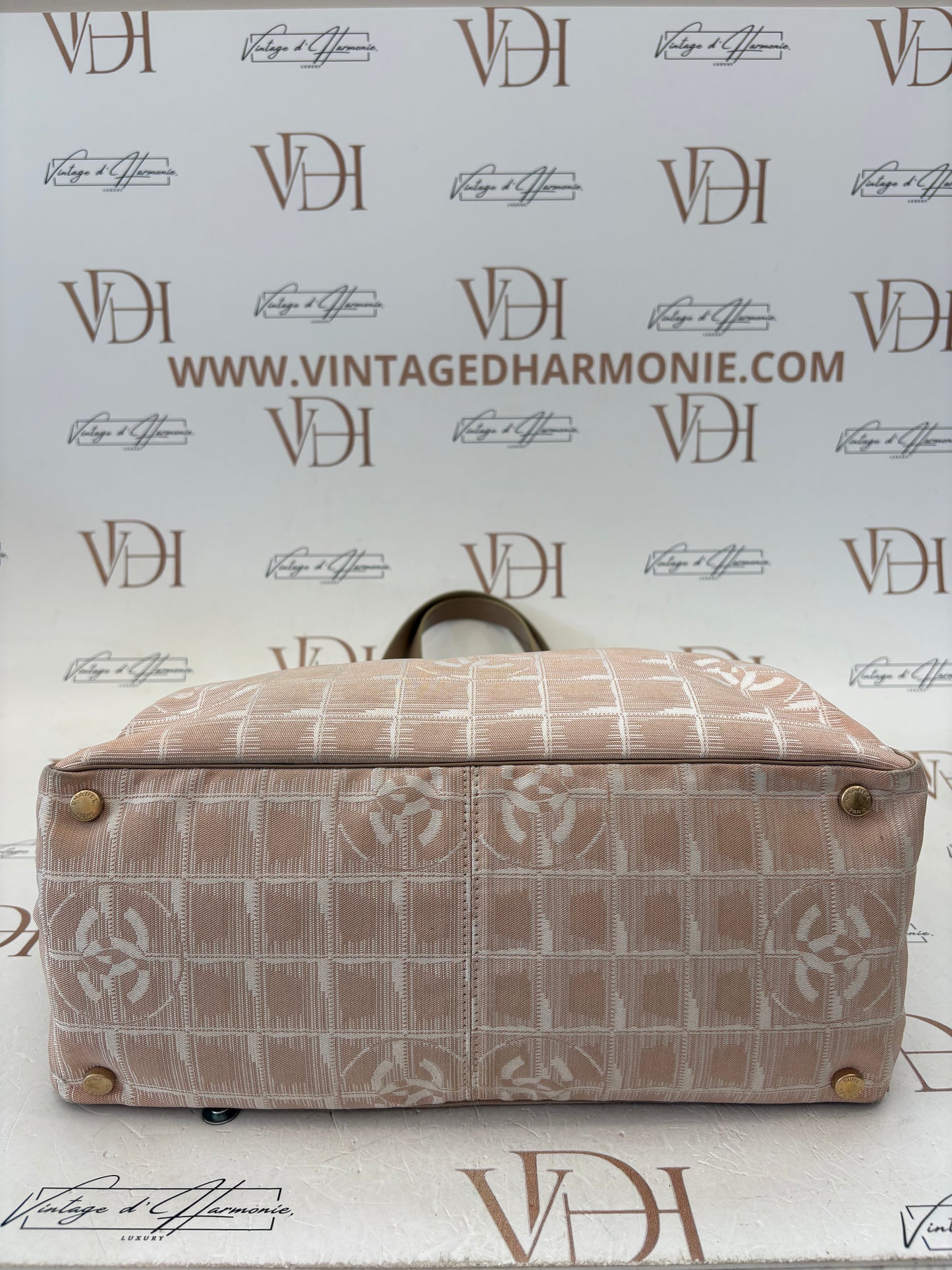 018207 - Chanel Tote MM Jacquard