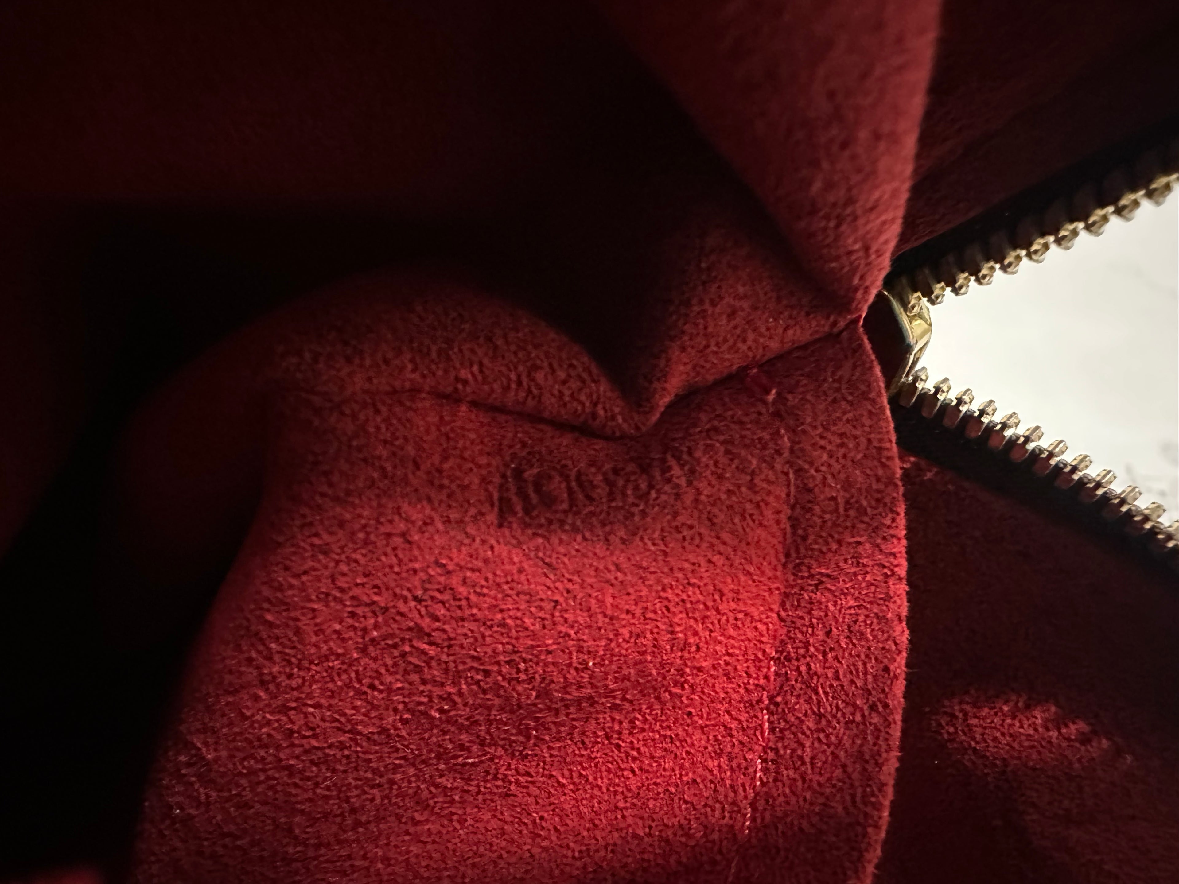 Louis Vuitton Coussin GM