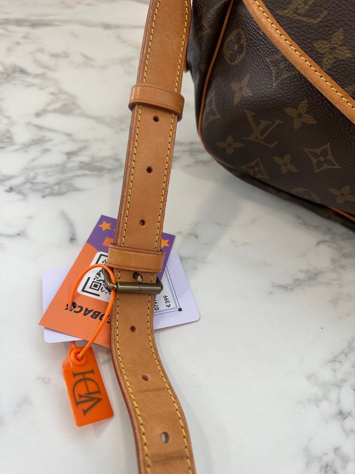 Louis Vuitton Saumur 35