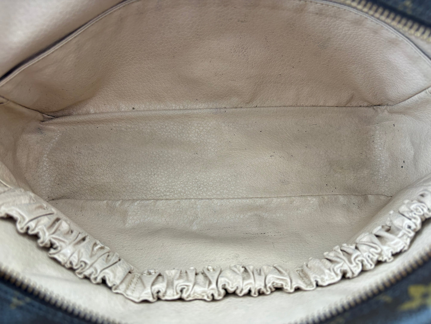 018731 - Louis Vuitton Trousse Toilette 28
