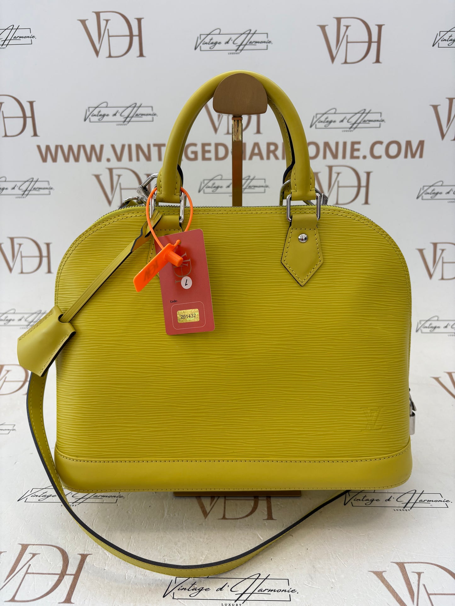 201432 - Louis Vuitton Alma Epi Yellow