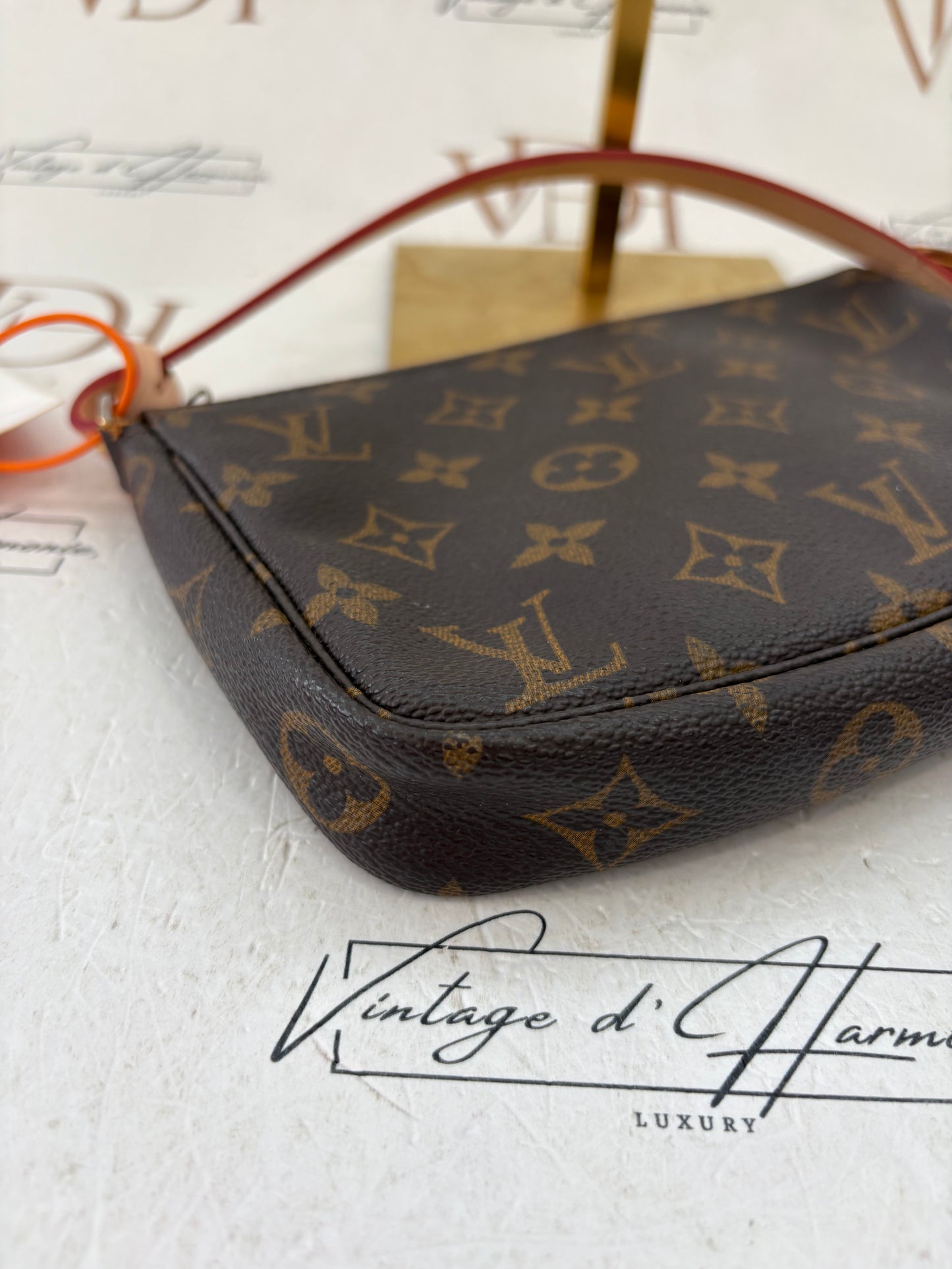 018743 - Louis Vuitton Pochette Accessoires