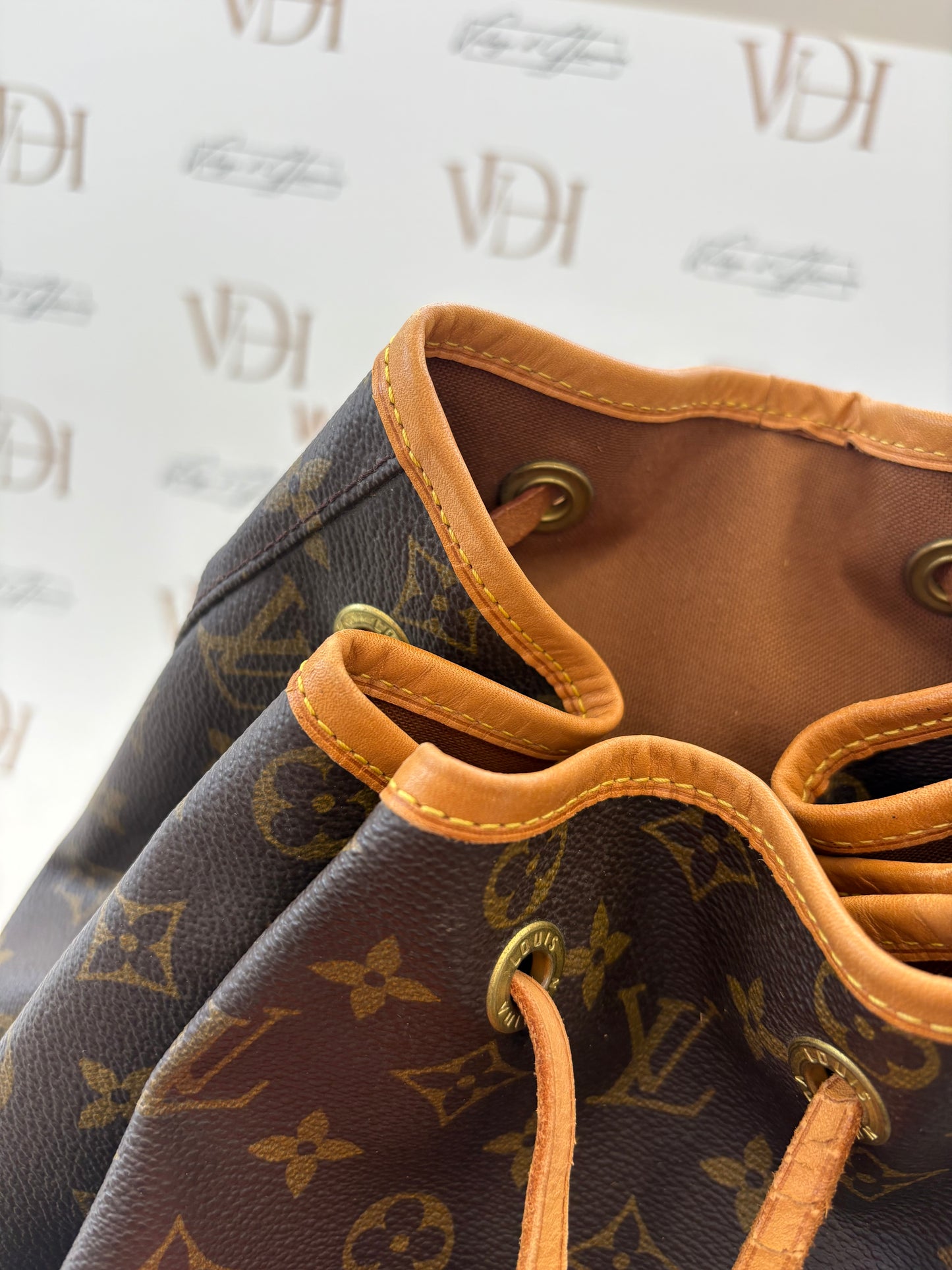 016952 - Louis Vuitton Montsouris GM