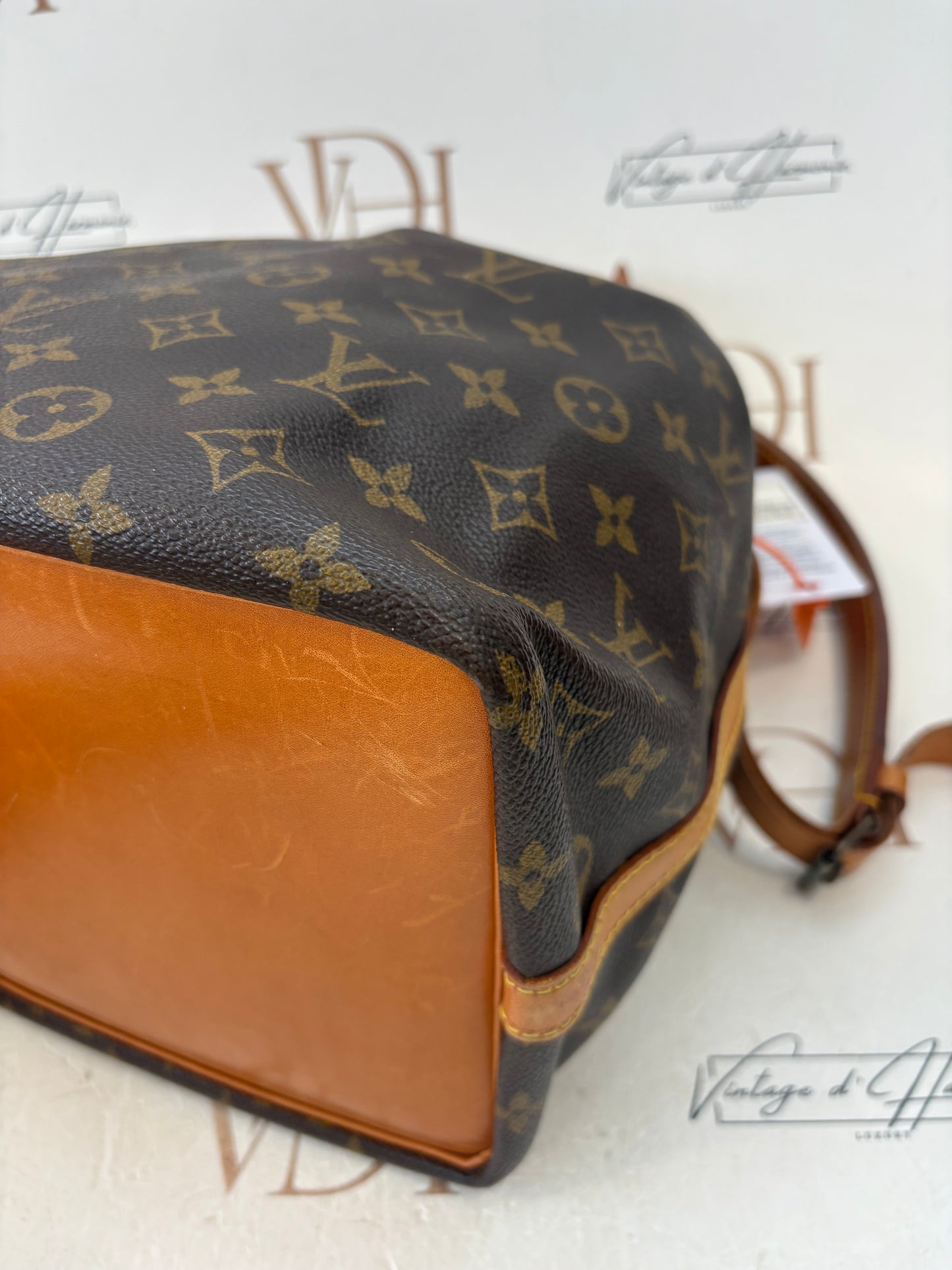018524 - Louis Vuitton Petite Noé
