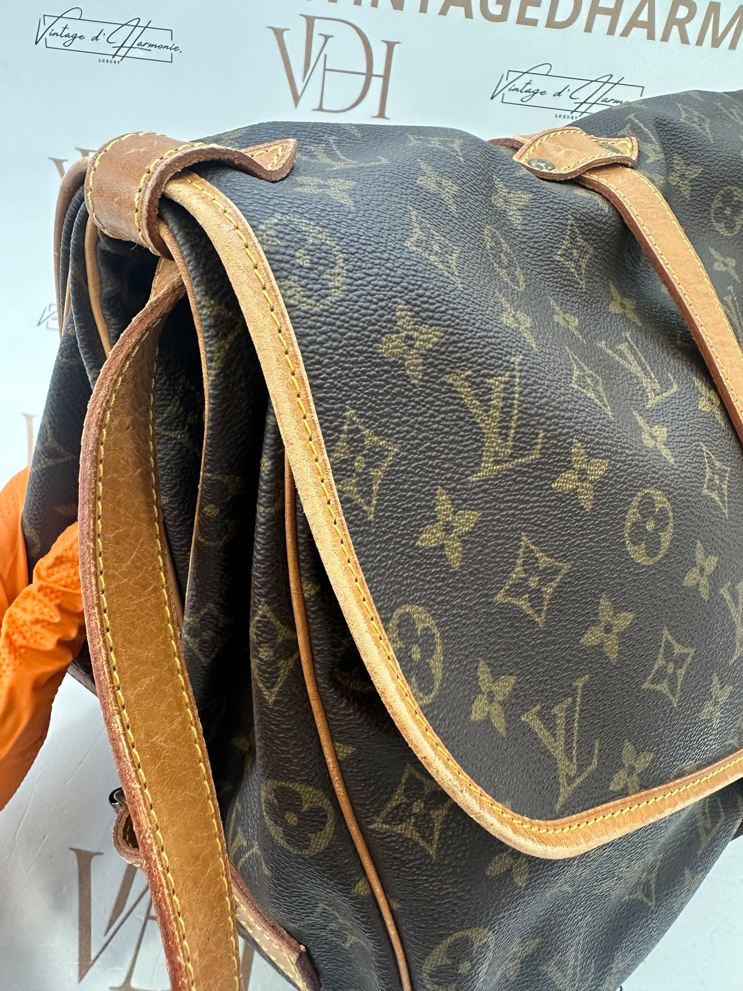 017916 - Louis Vuitton Saumur 35