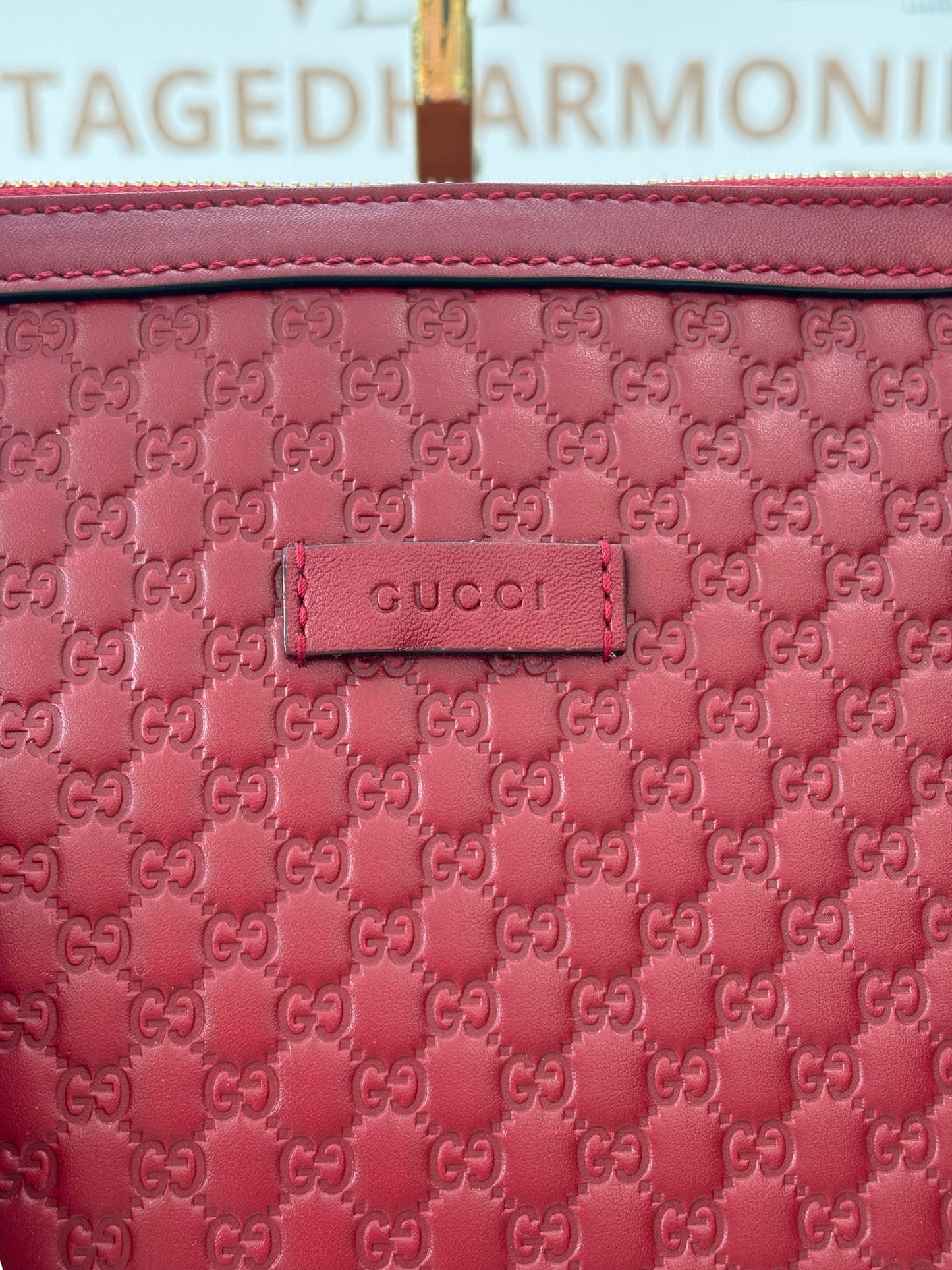 384269 - Gucci