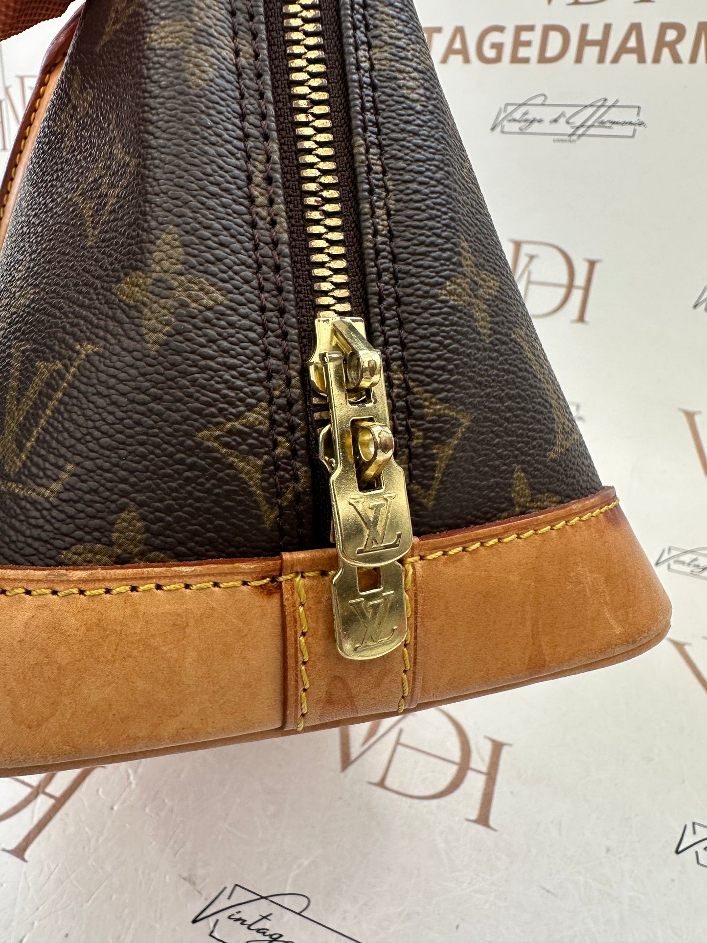 016904 - Louis Vuitton Alma